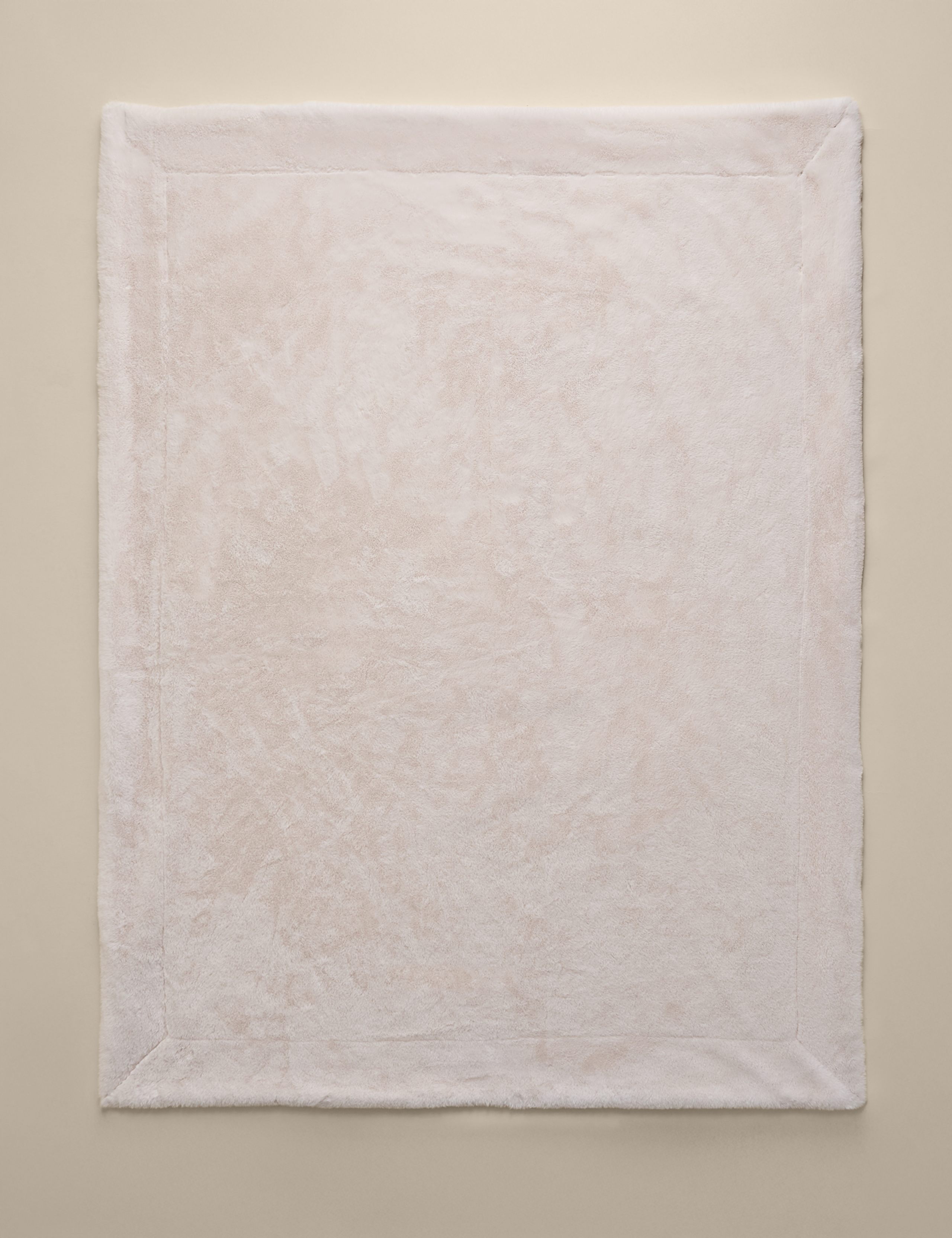 Supersoft Faux Fur Large Throw 2 of 4