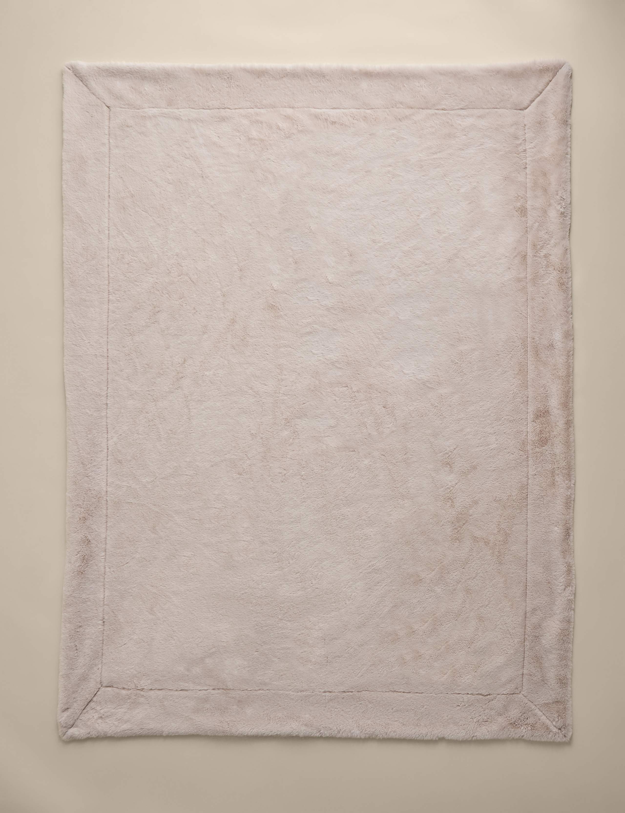 Supersoft Faux Fur Large Throw 3 of 6