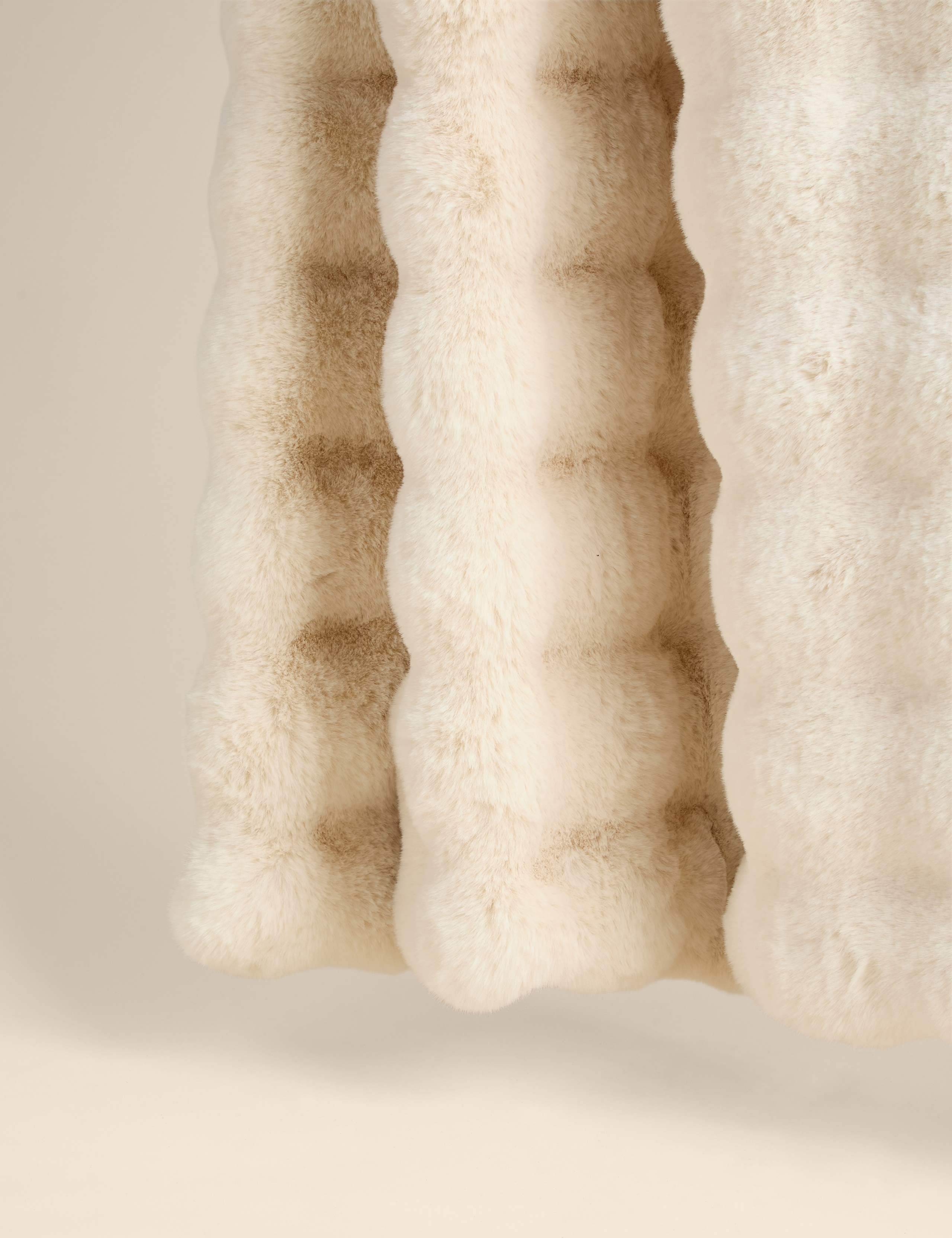 Bubble Faux Fur Throw 2 of 3