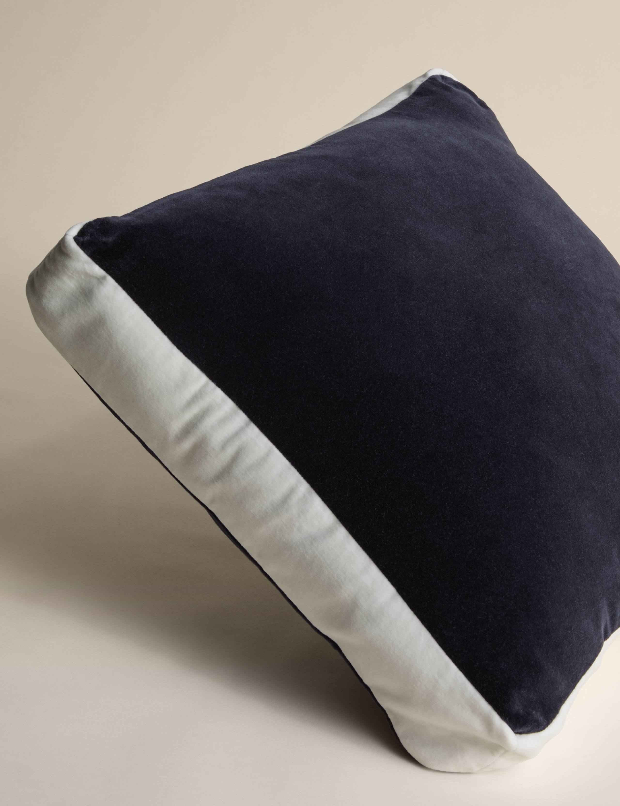 Velvet Box Cushion 2 of 4