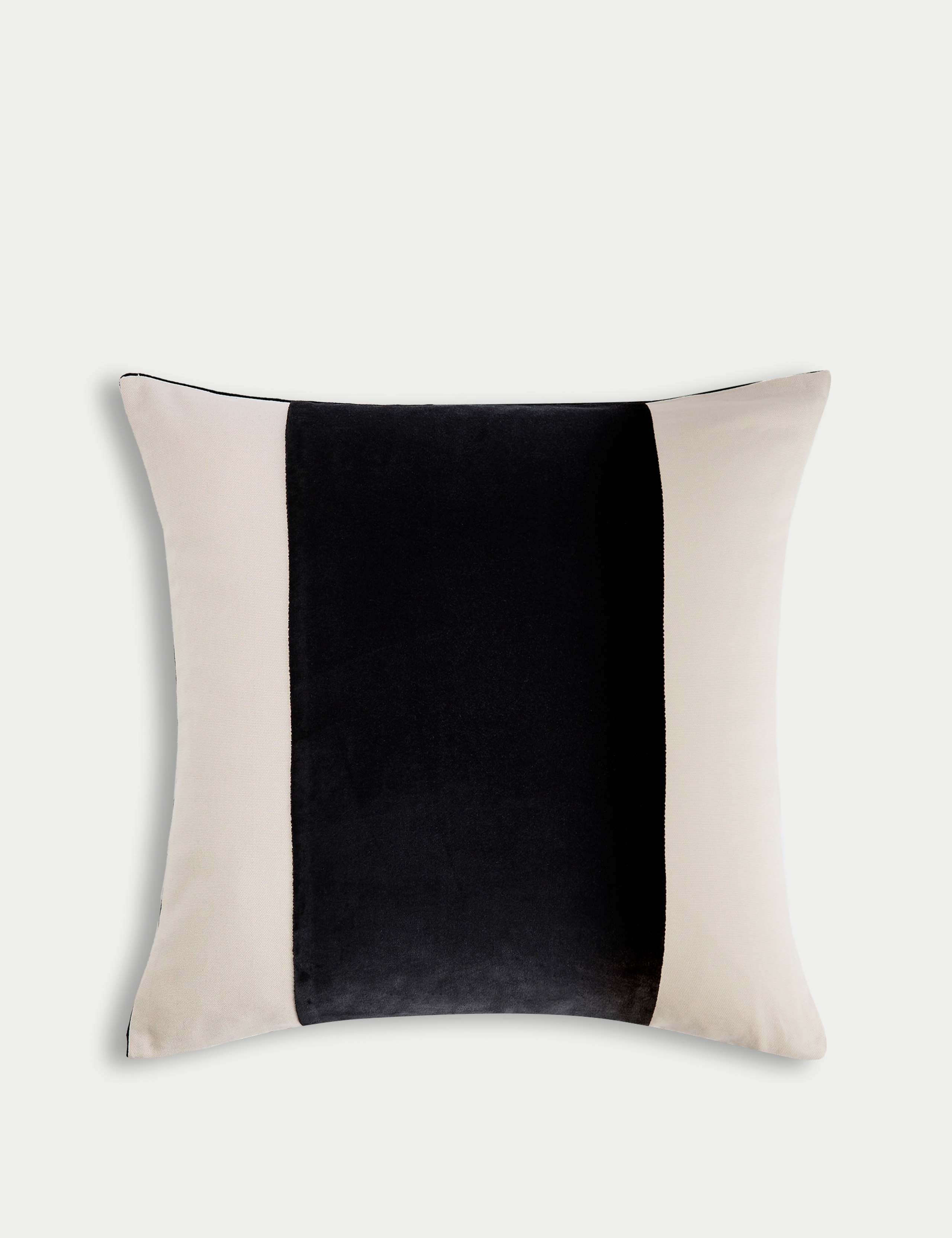 Band Cushion 2 of 5