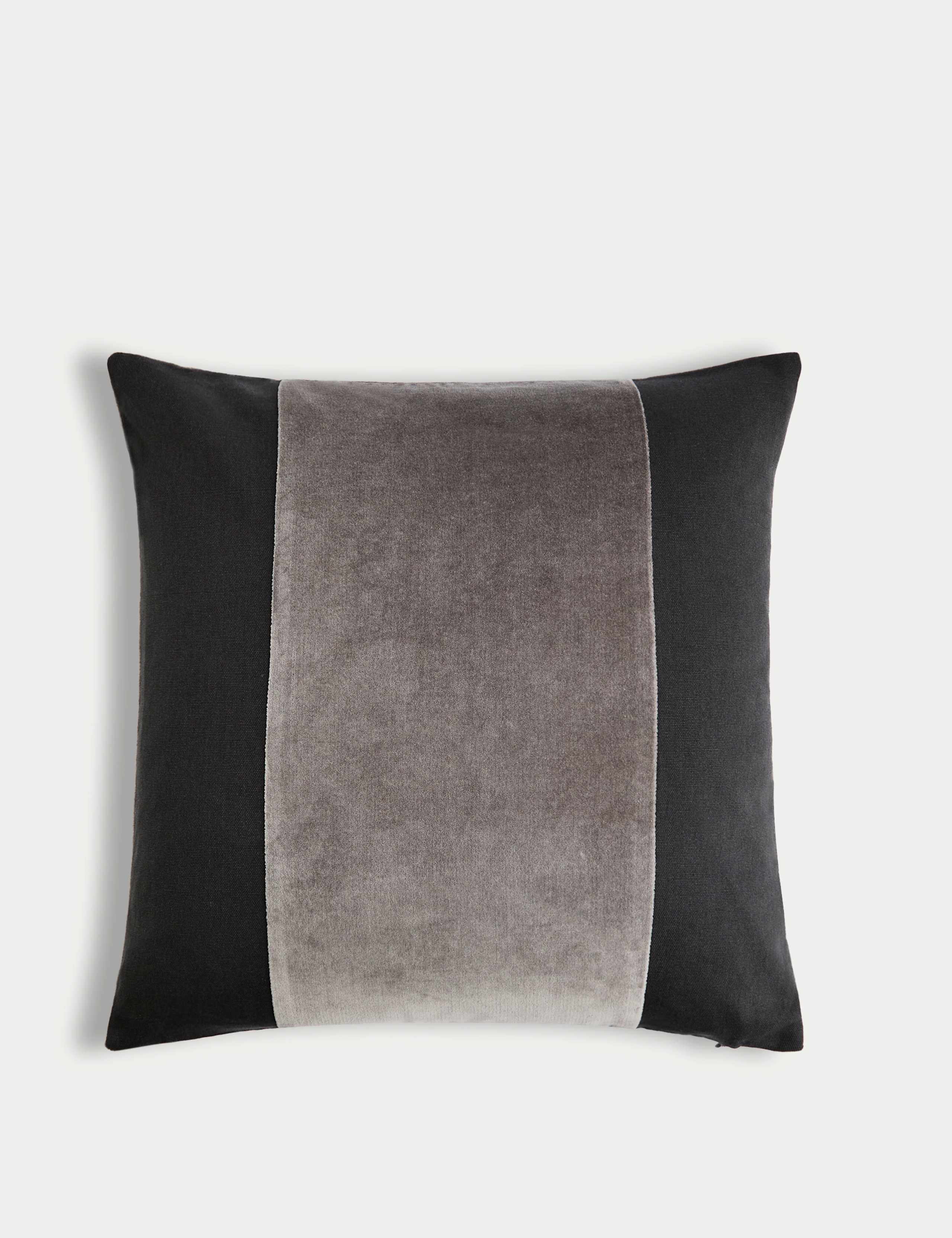 Band Cushion 2 of 5