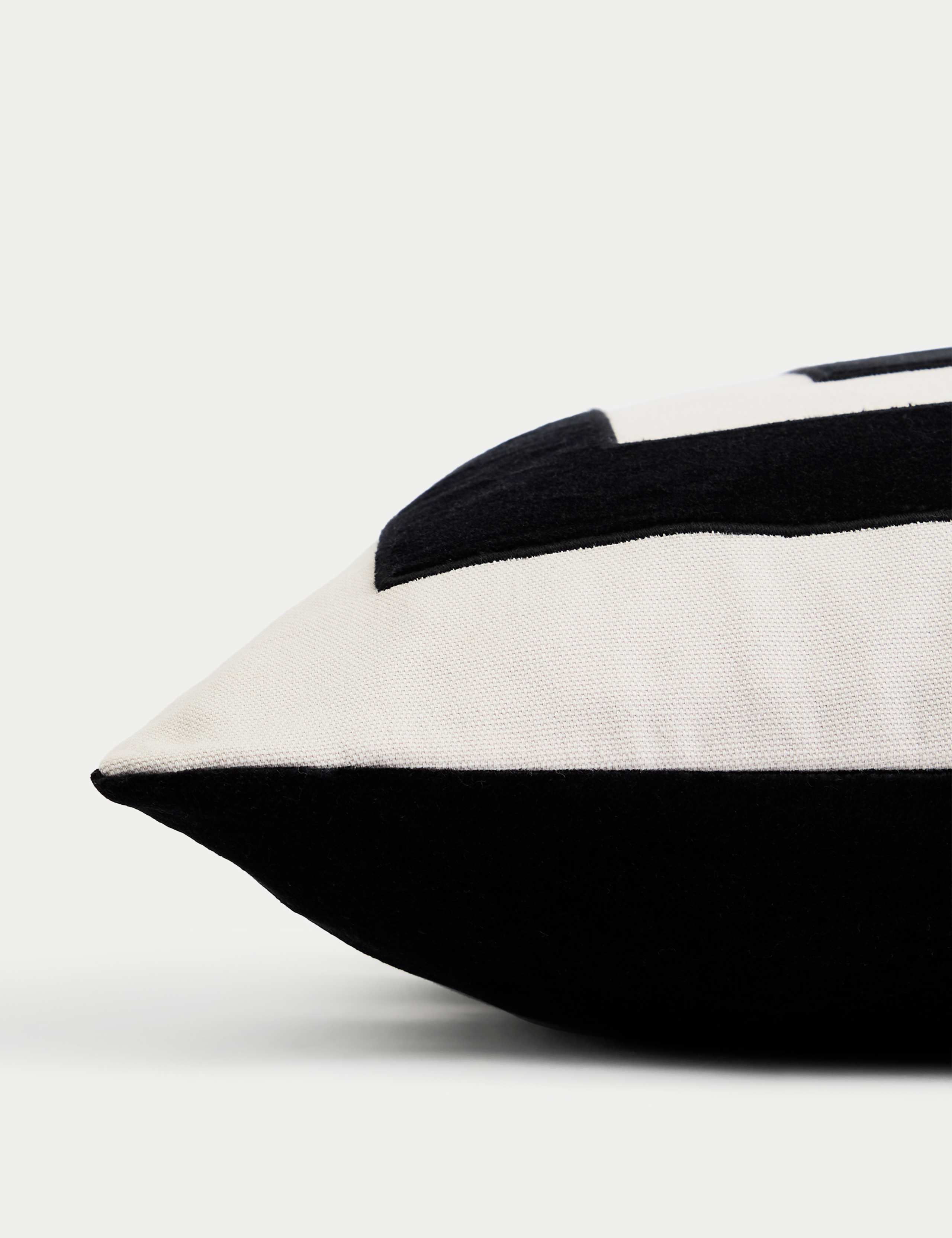 Cut Square Cushion 4 of 6