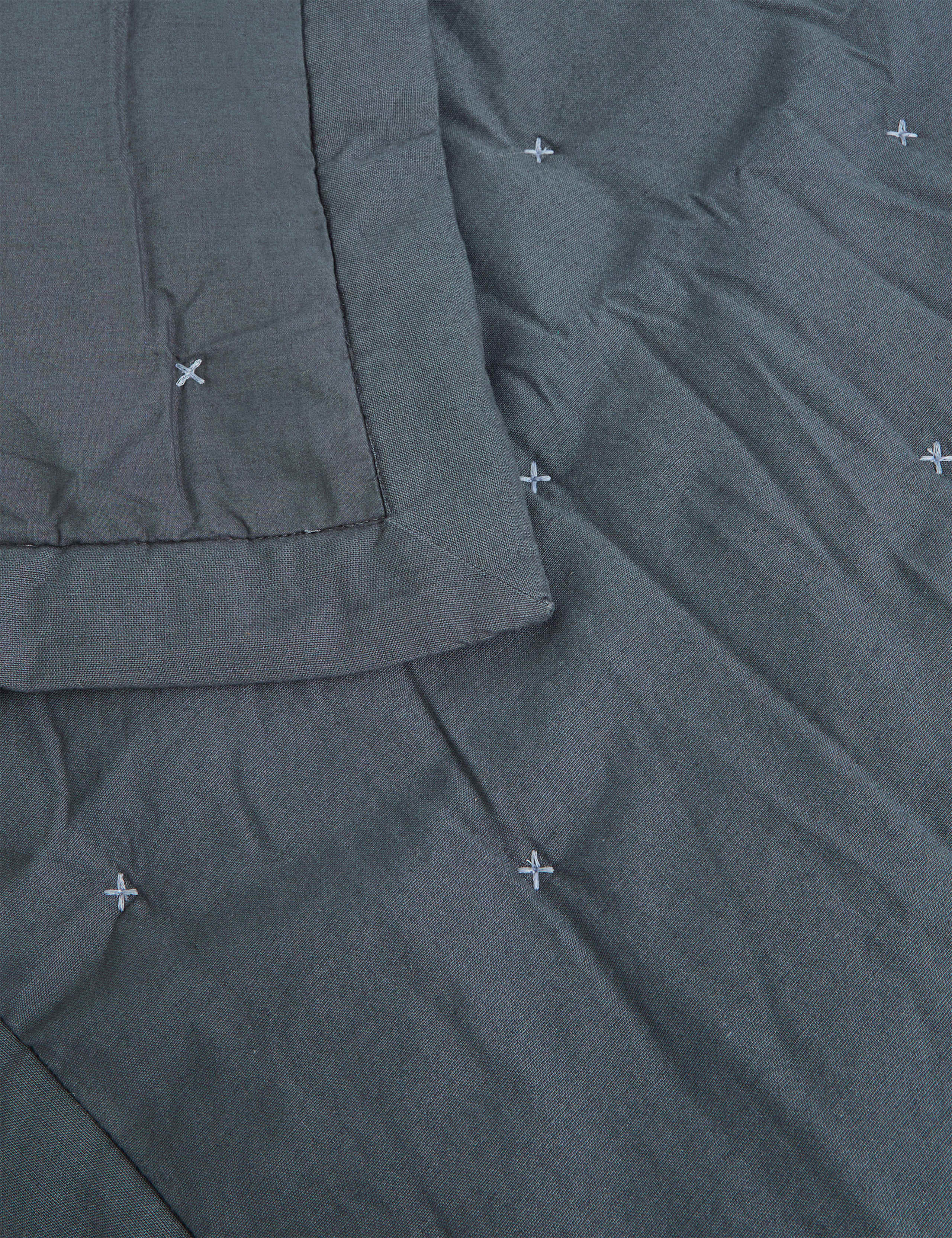 Cotton with Linen Bedspread 2 of 3