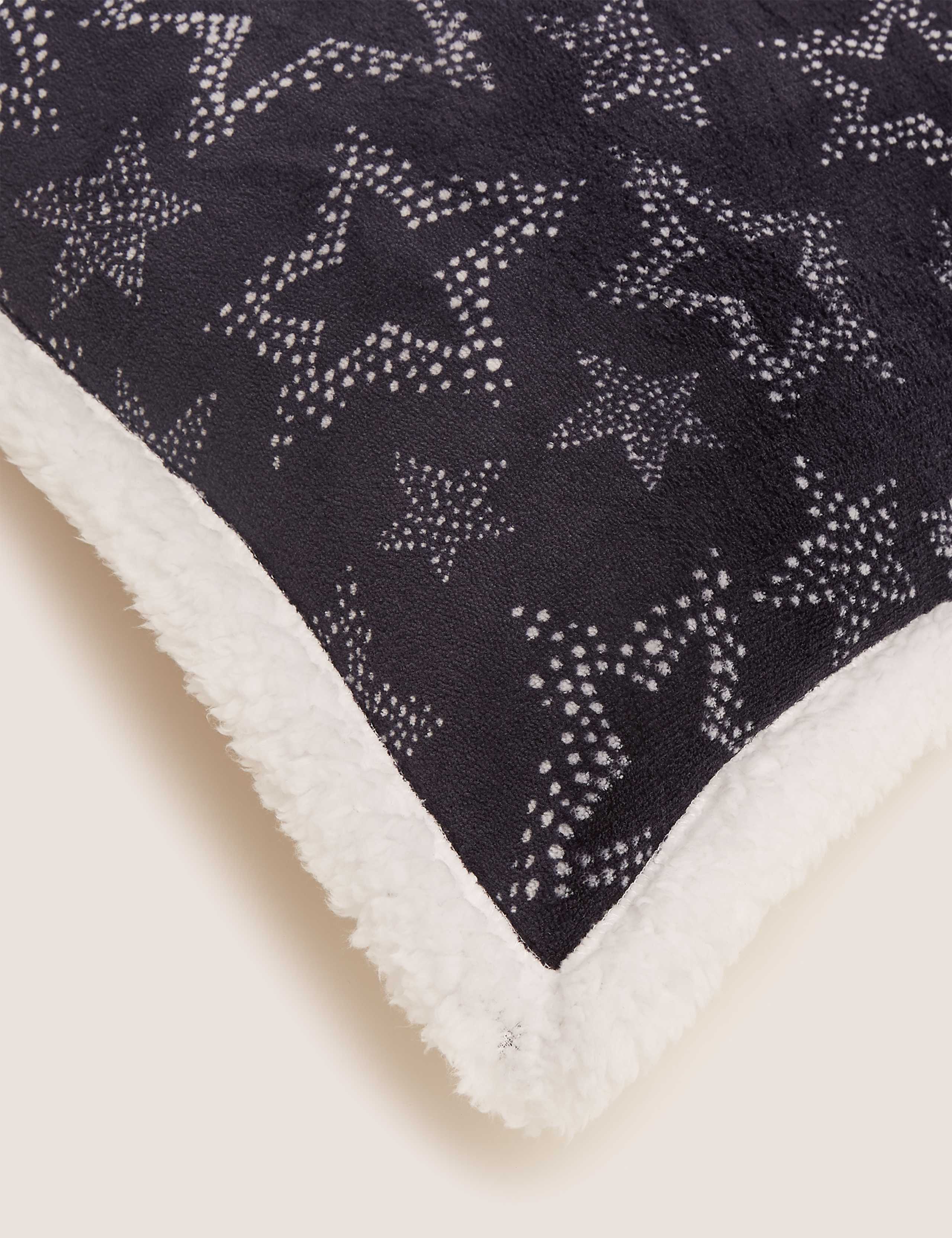 Star Fleece Medium Cushion 5 of 5