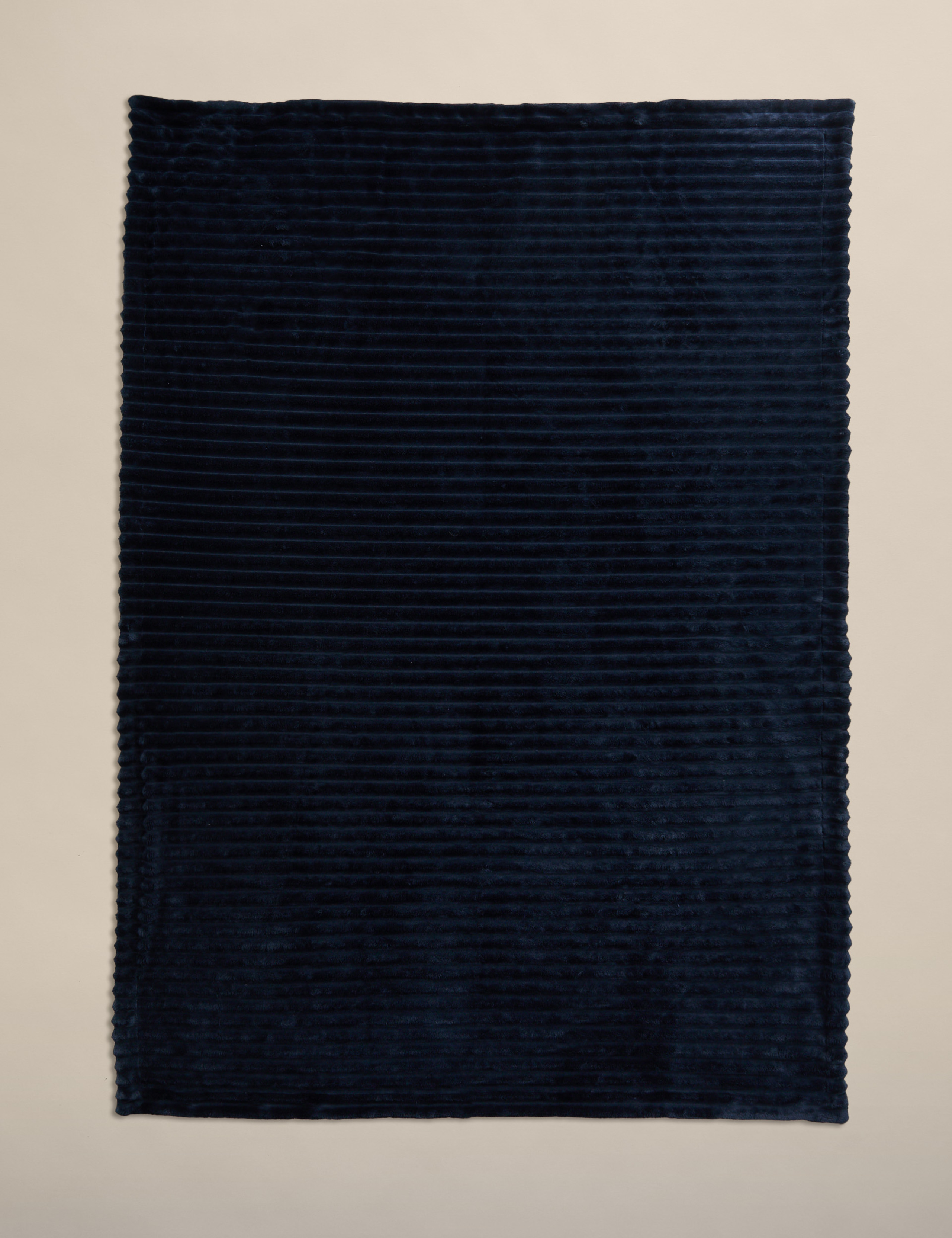 Fleece Ribbed Throw 3 of 4