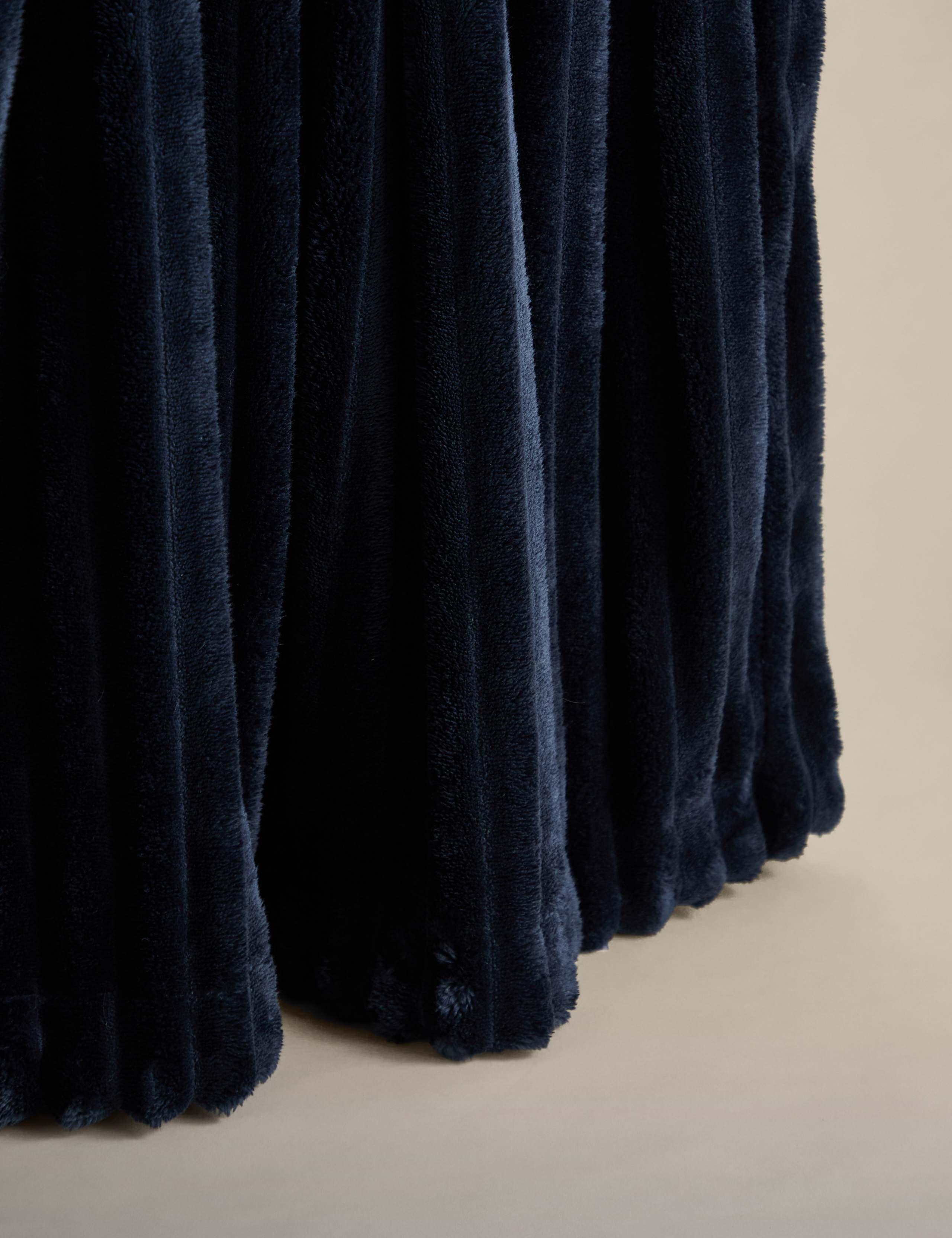 Fleece Ribbed Throw 2 of 4