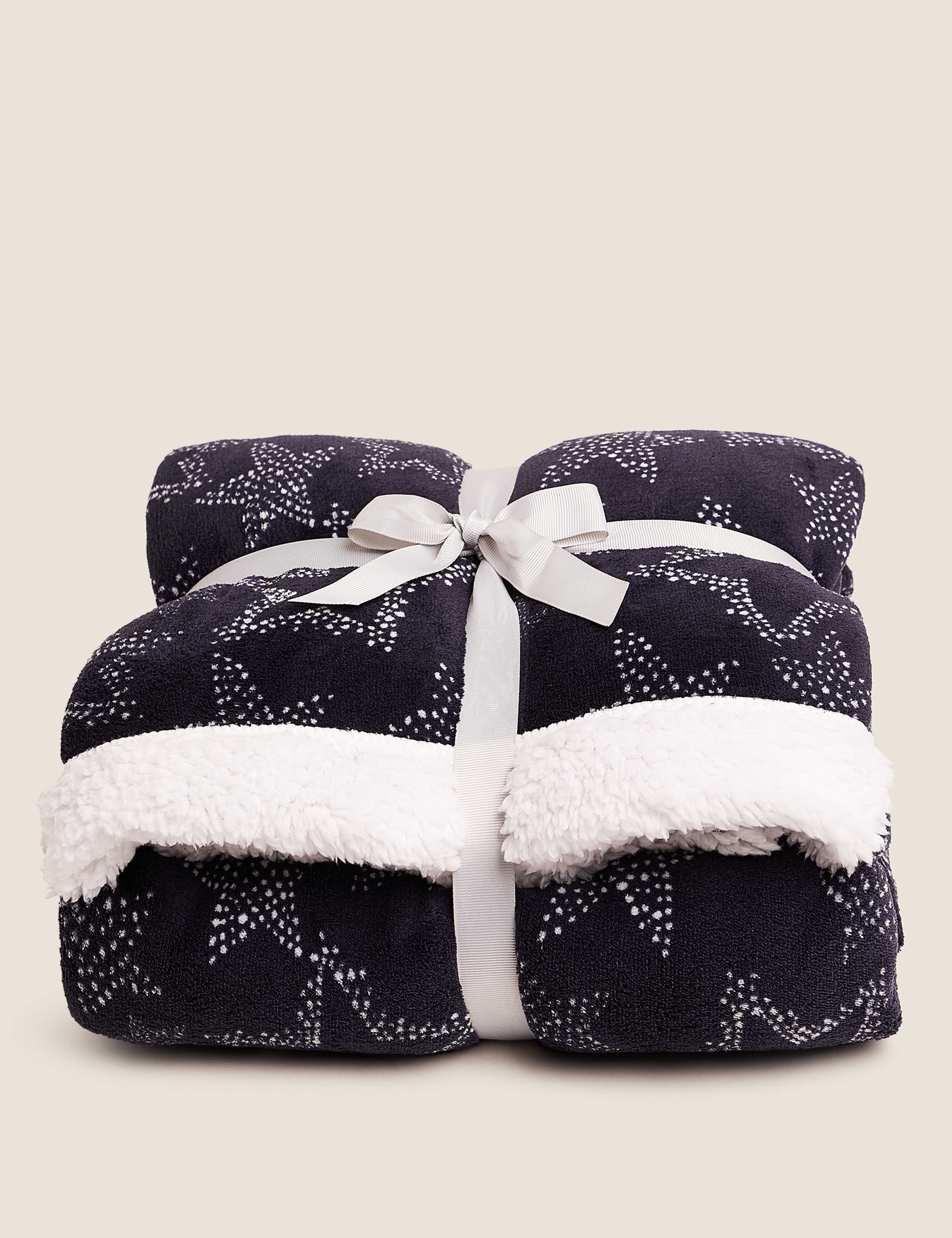 Fleece Star Throw 6 of 6