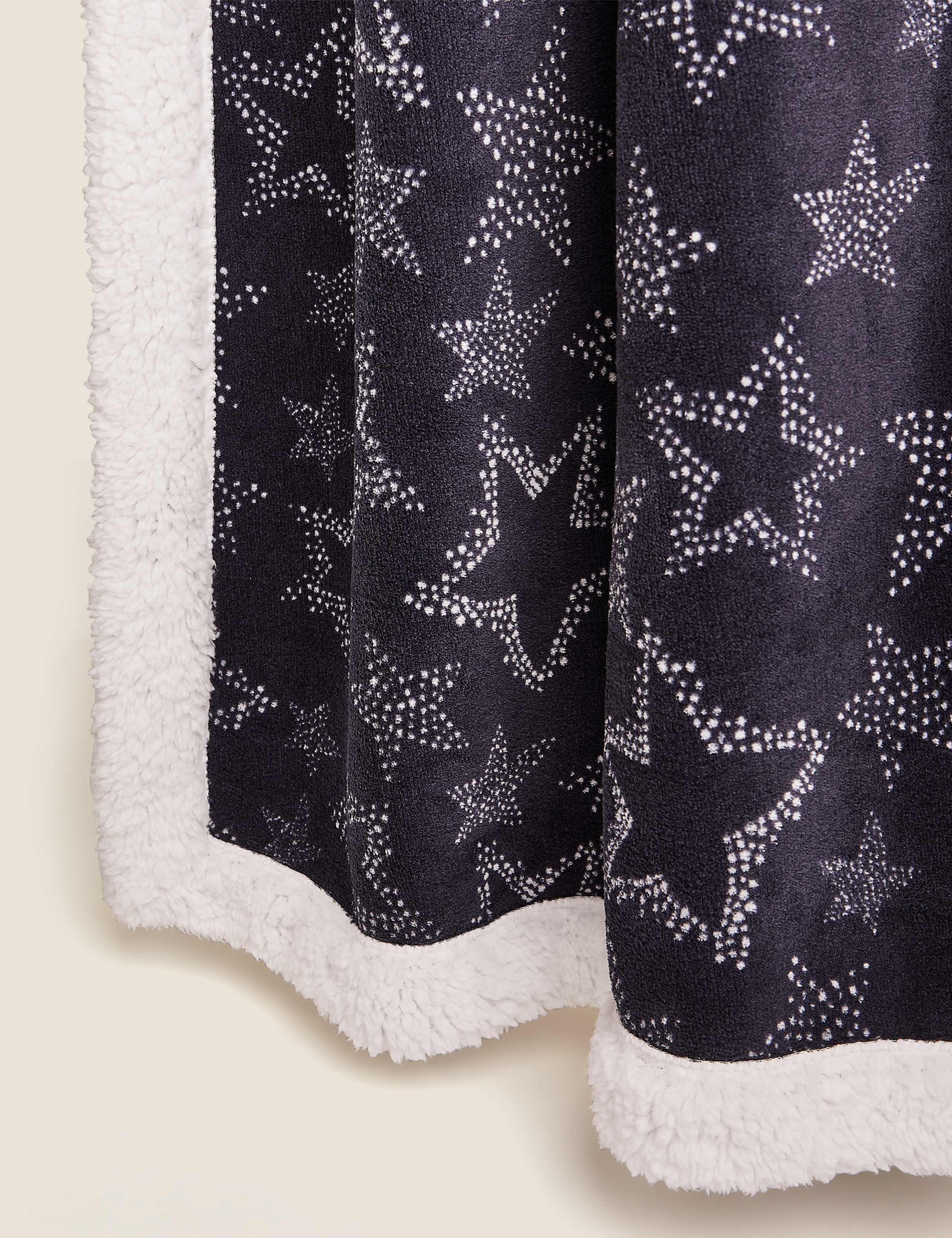 Fleece Star Throw 2 of 6