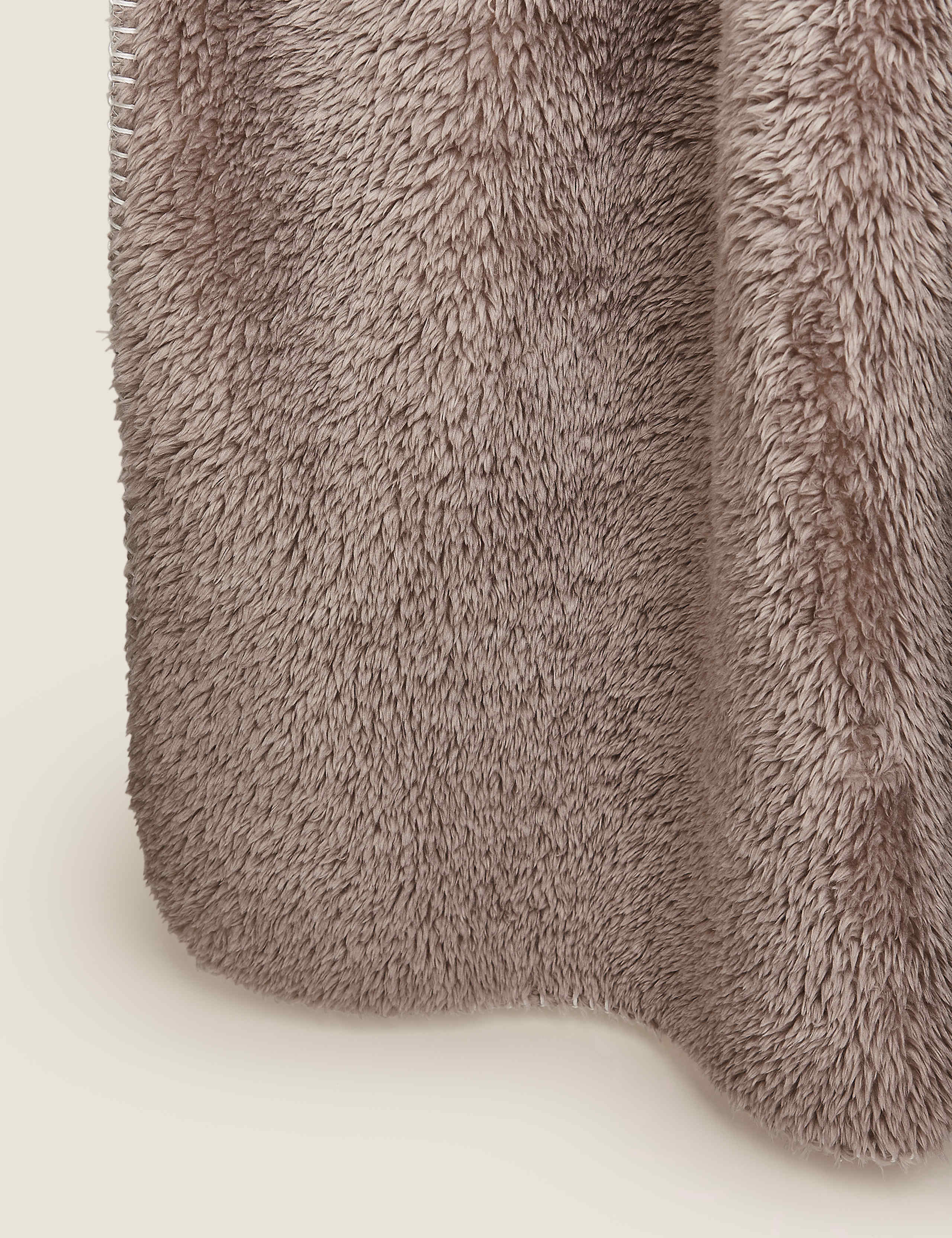 Luxury Fleece Throw 2 of 7