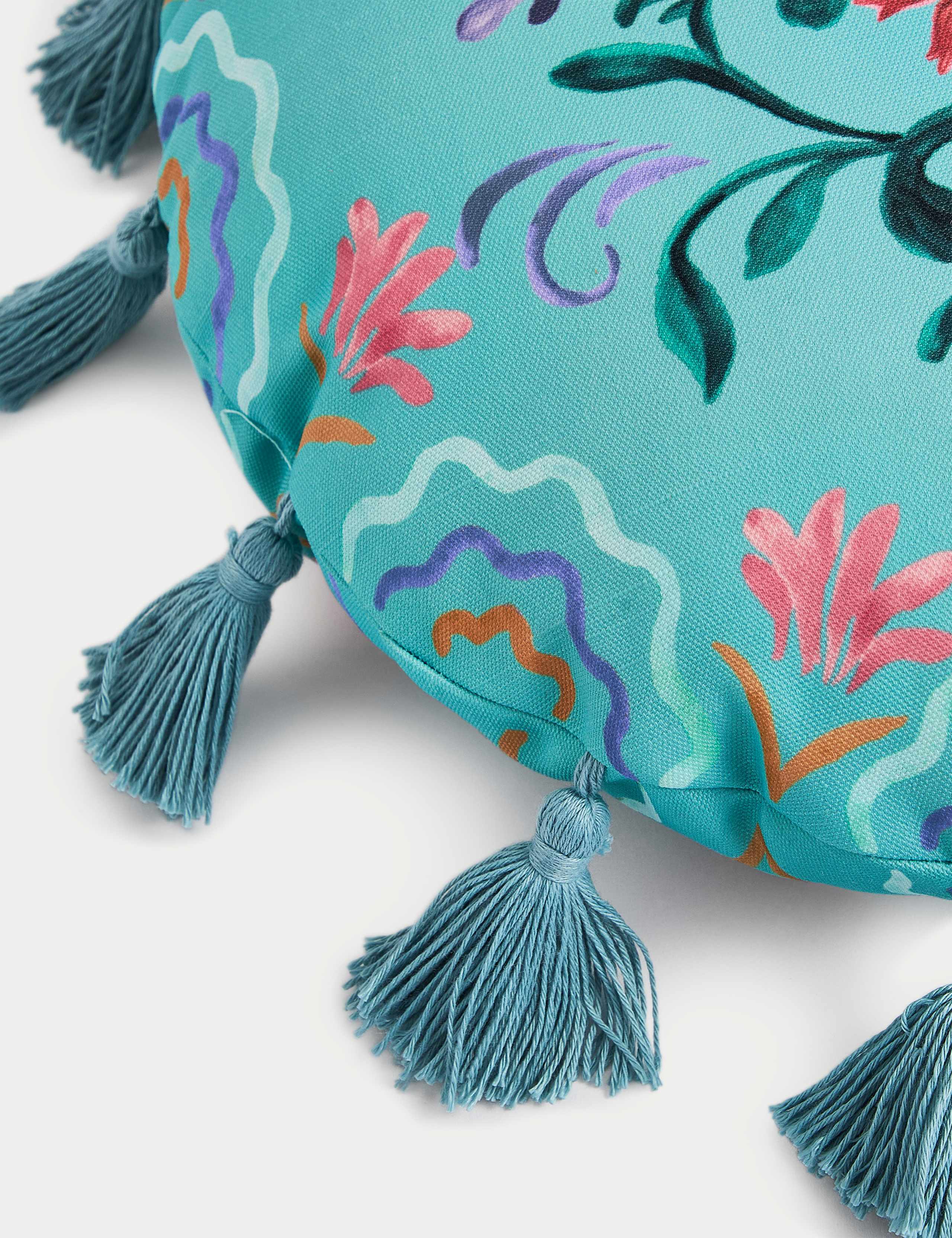 Set of 2 Palm Round Outdoor Cushions 3 of 4