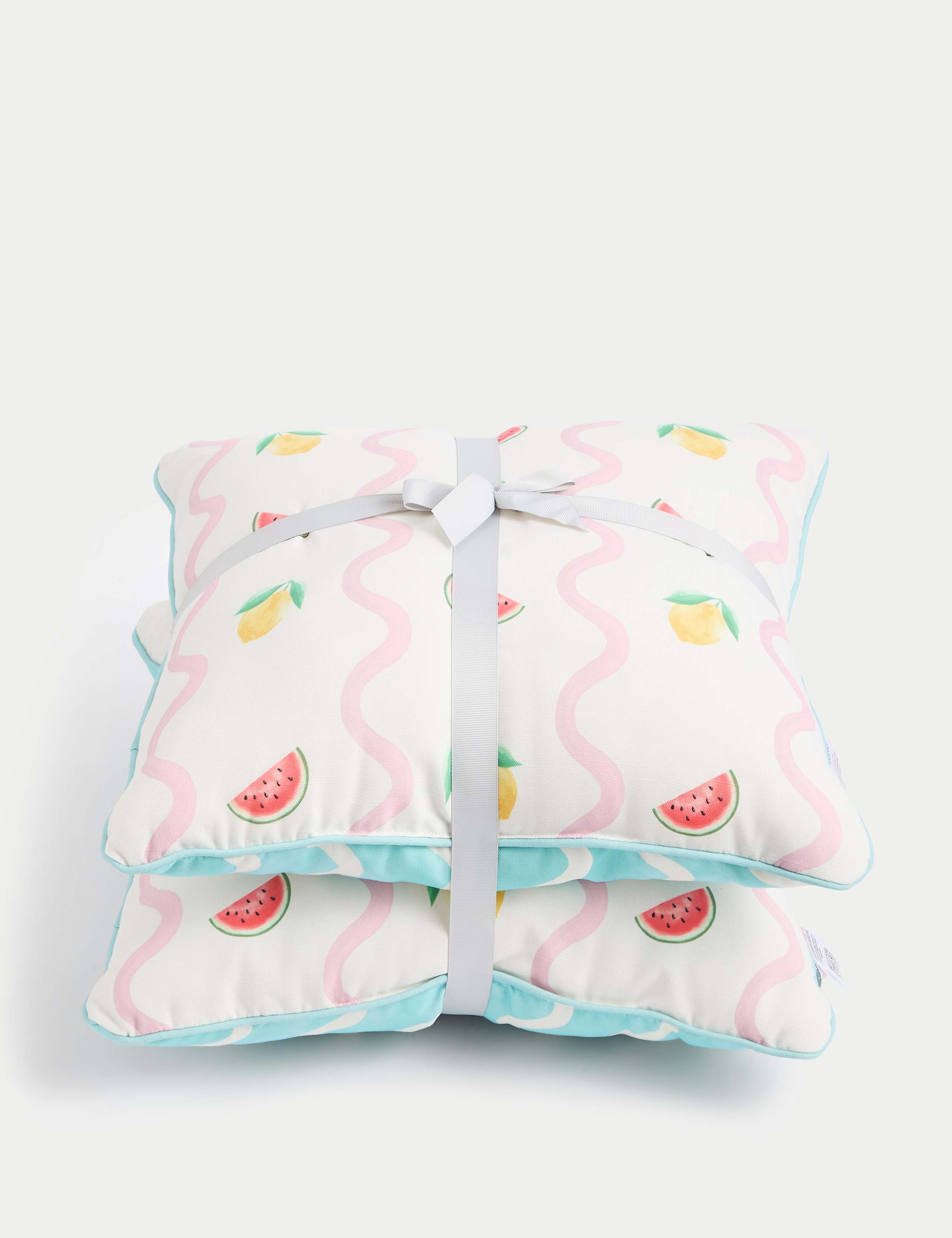 Set of 2 Fruit Print Scallop Outdoor Cushions 4 of 5