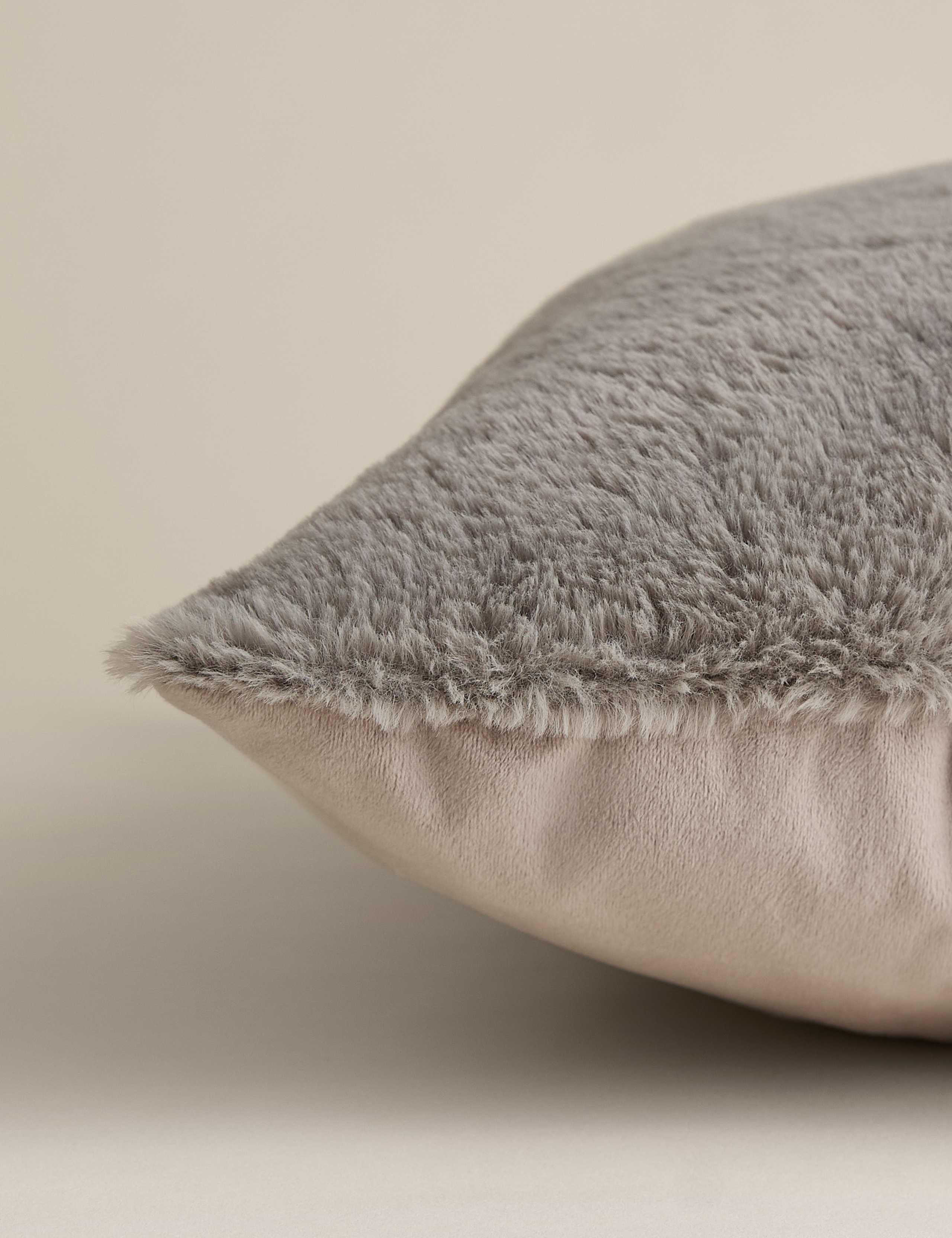Supersoft Faux Fur Cushion 2 of 4