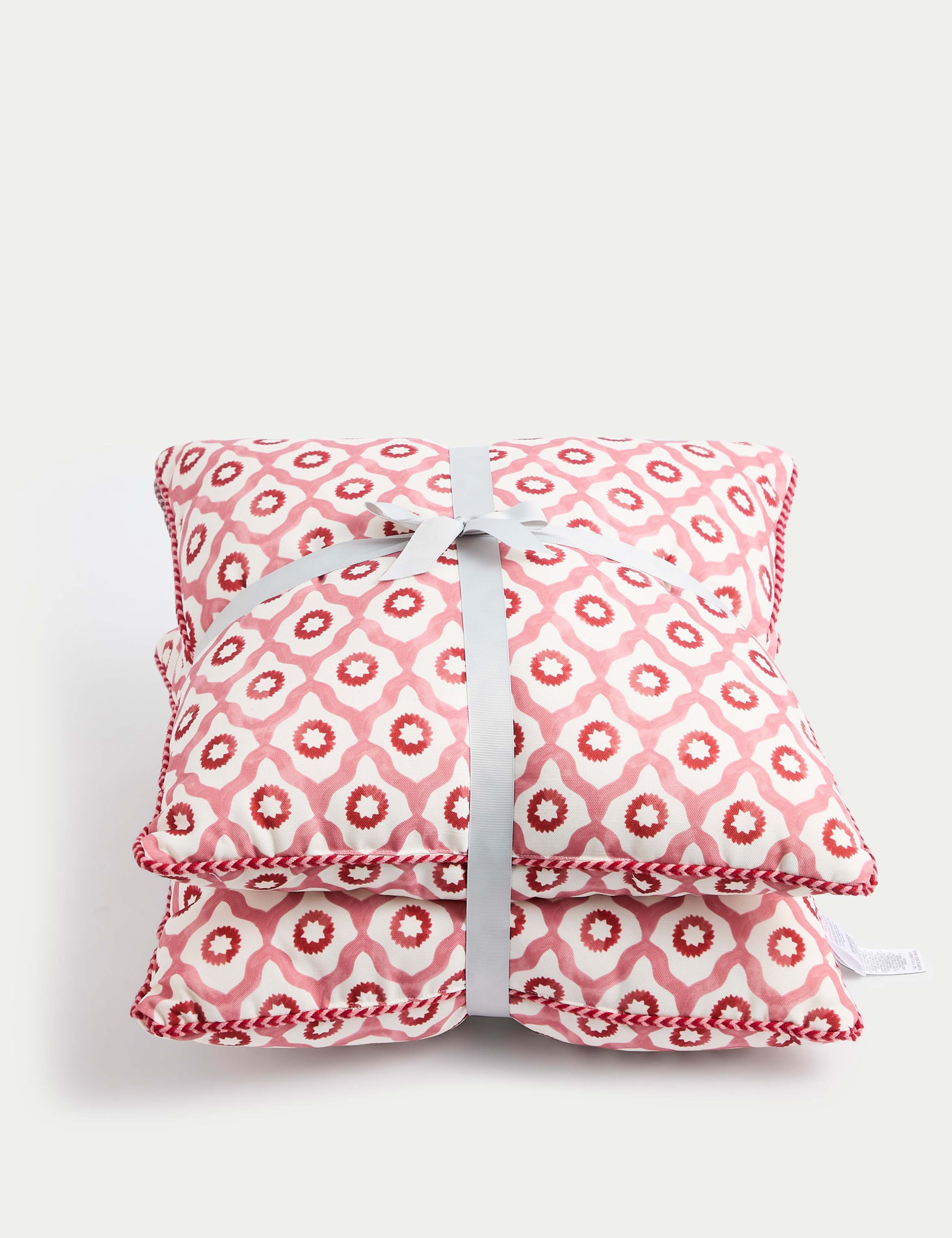 Set of 2 Geometric Outdoor Cushions 4 of 5