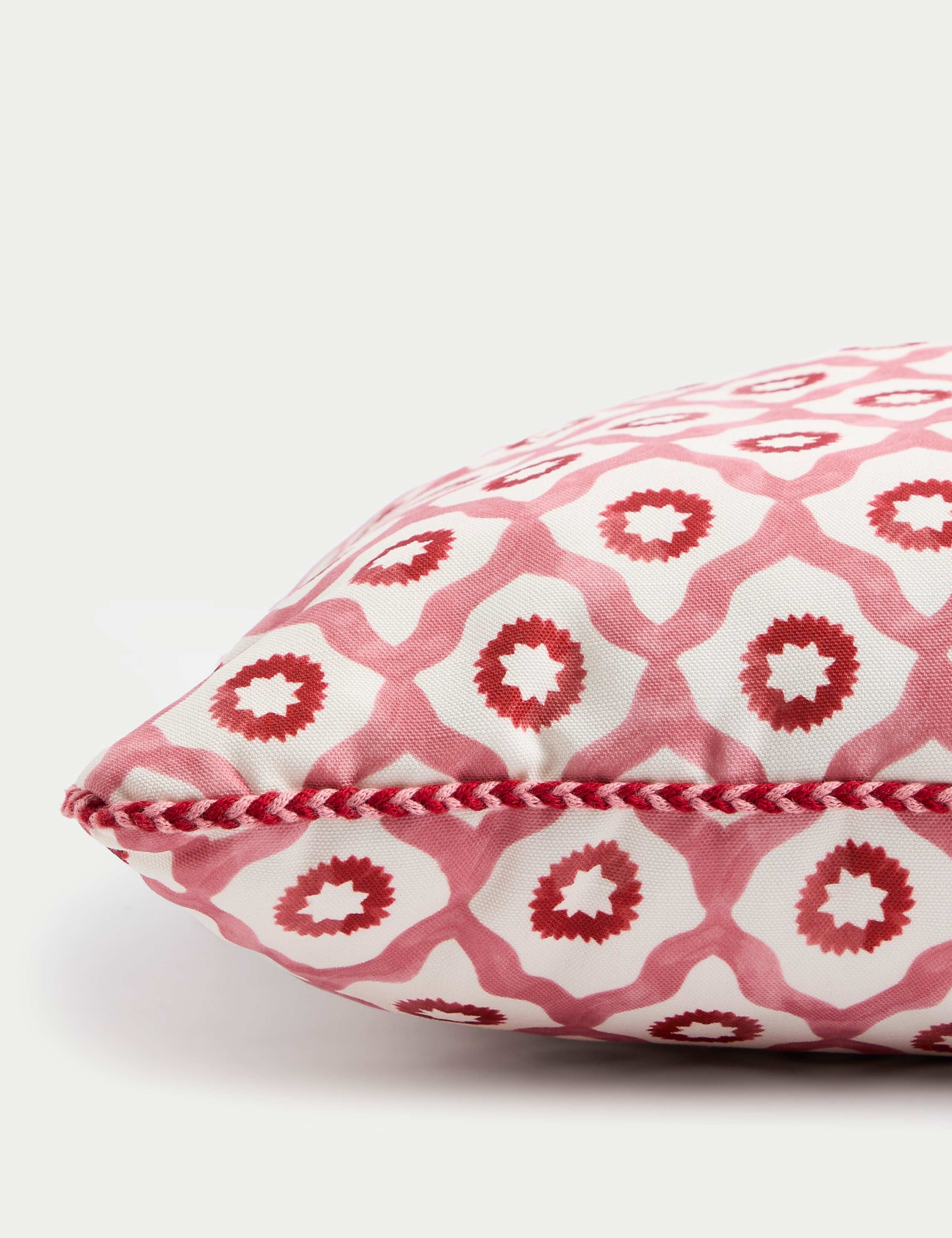 Set of 2 Geometric Outdoor Cushions 2 of 5