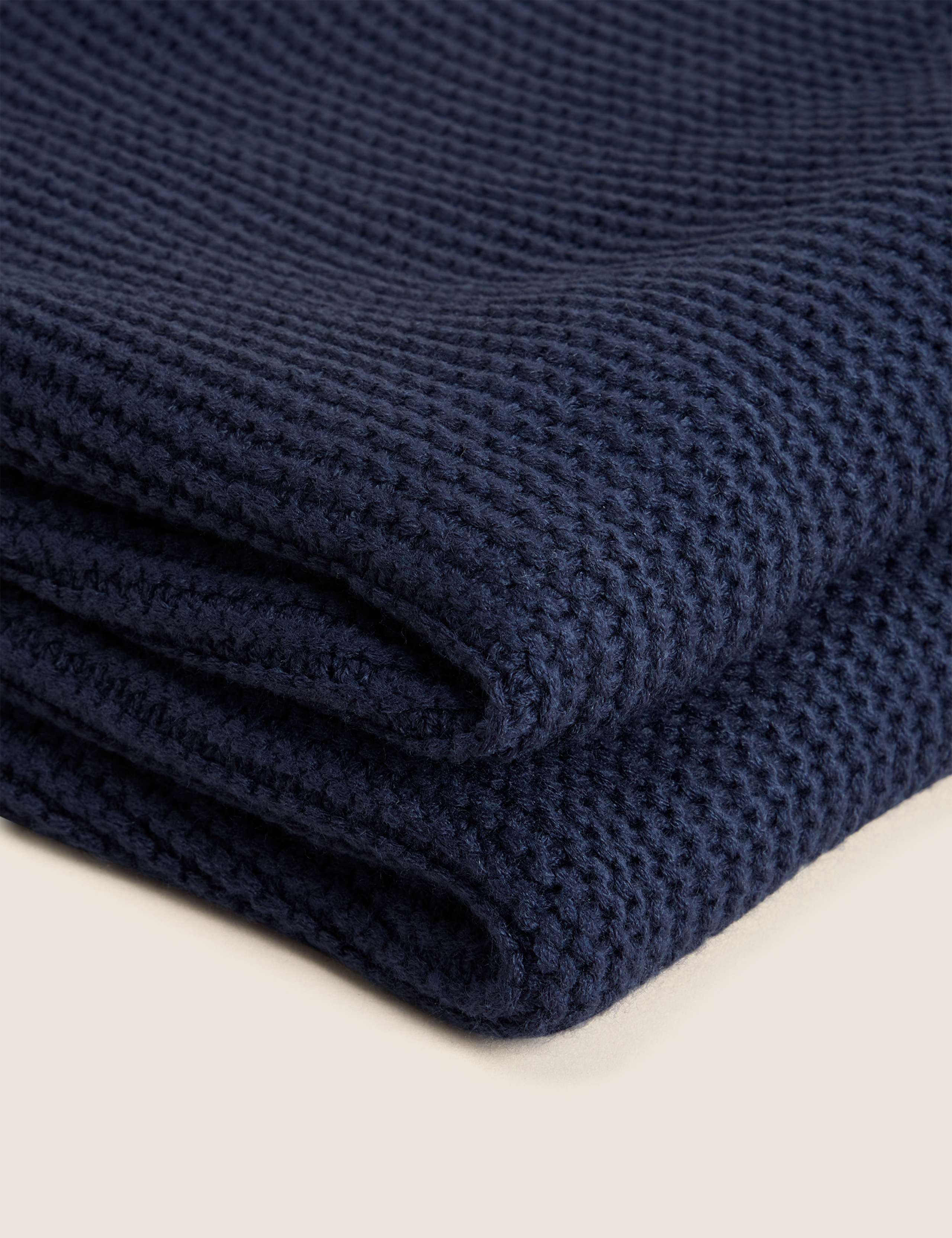 Knitted Tassel Throw 2 of 7