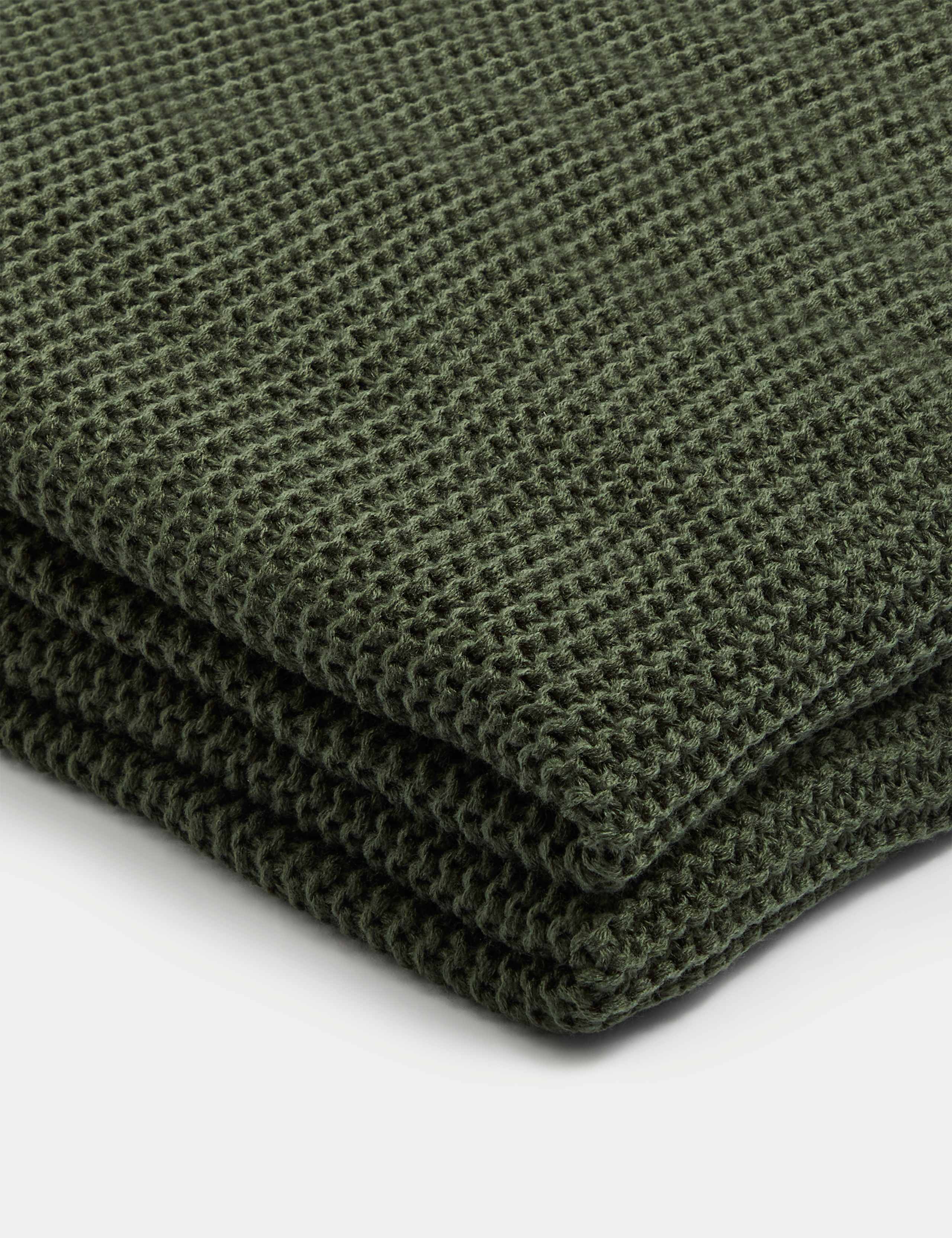 Knitted Tassel Throw 4 of 4
