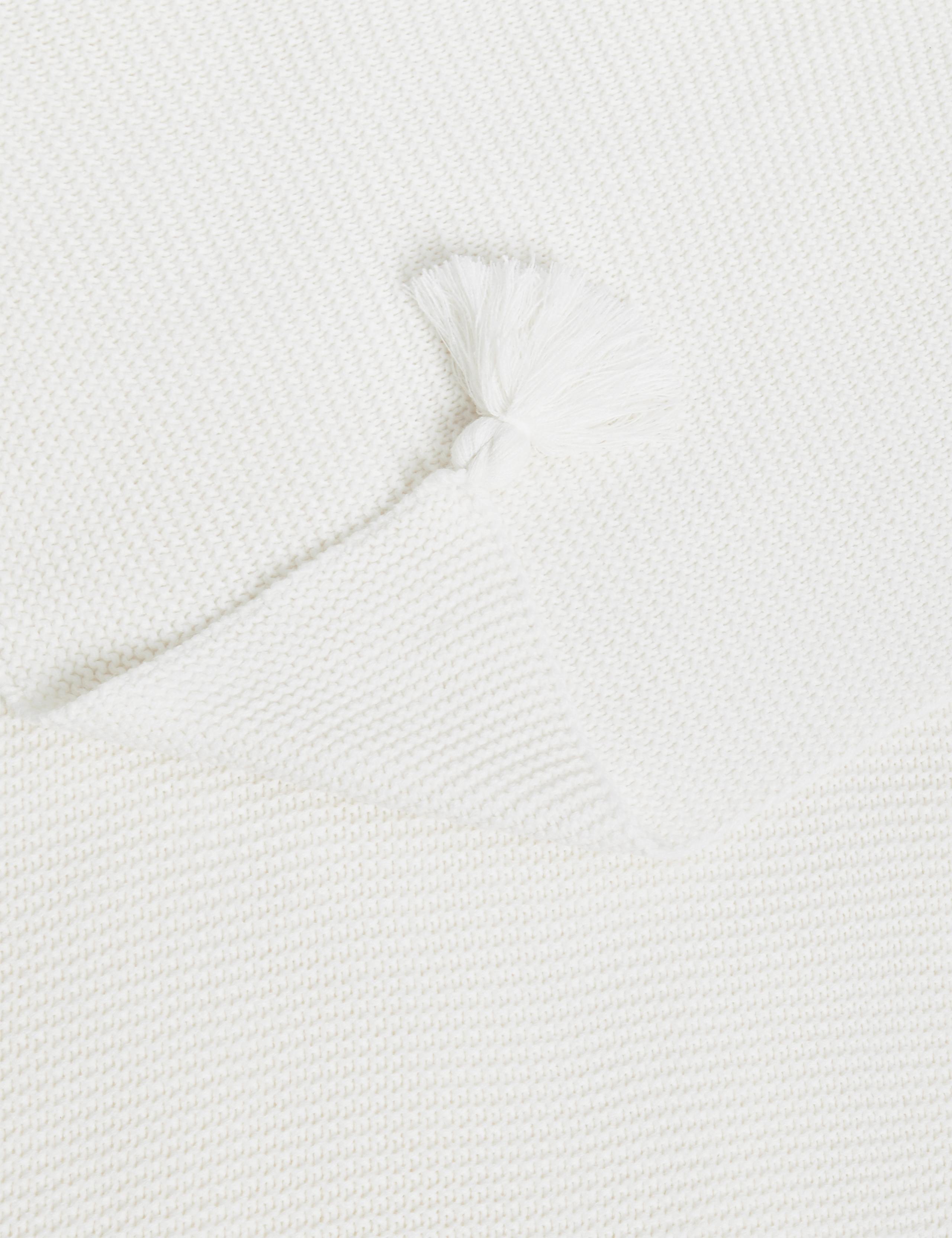 Knitted Tassel Throw 7 of 9