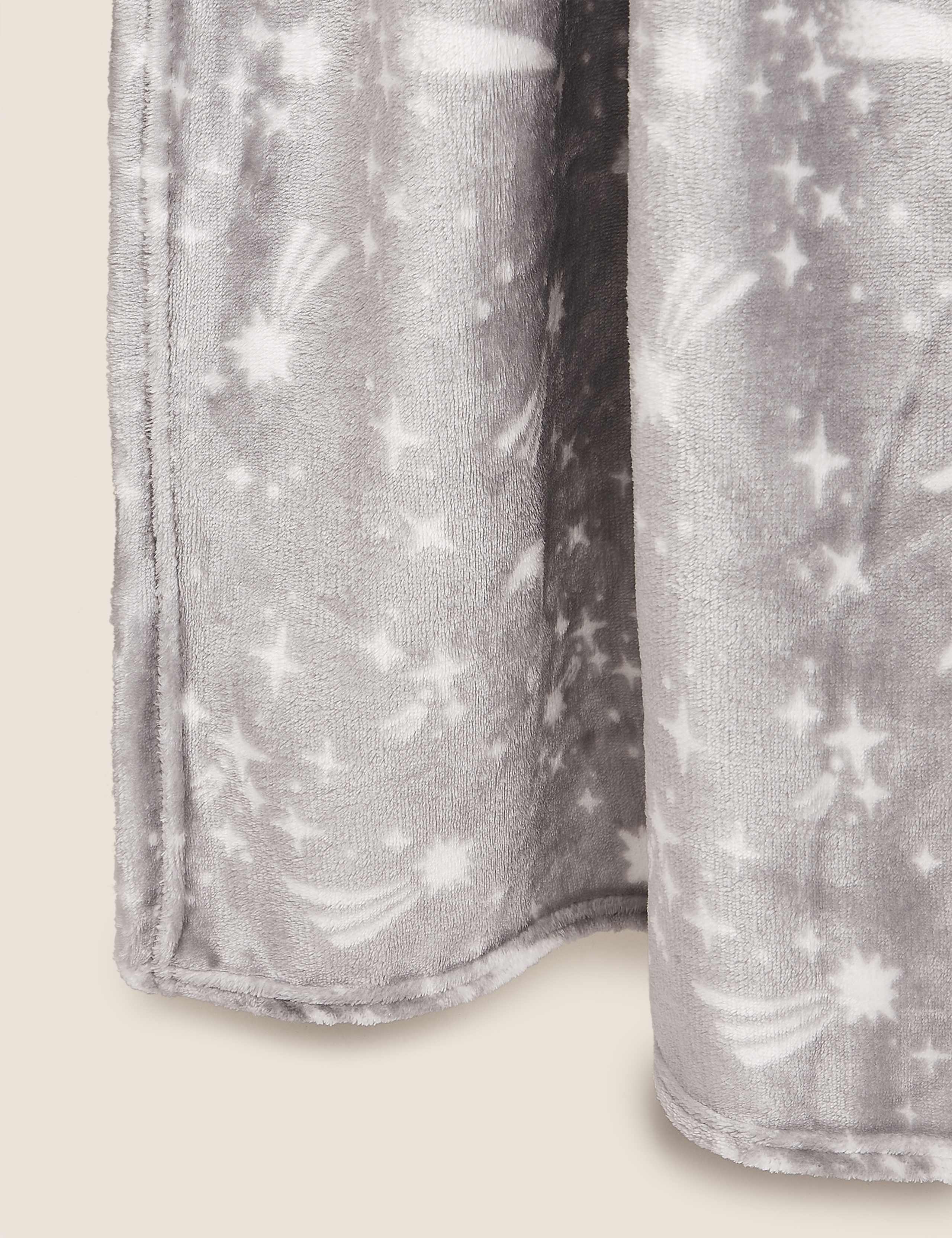Fleece Shooting Star Throw 2 of 6