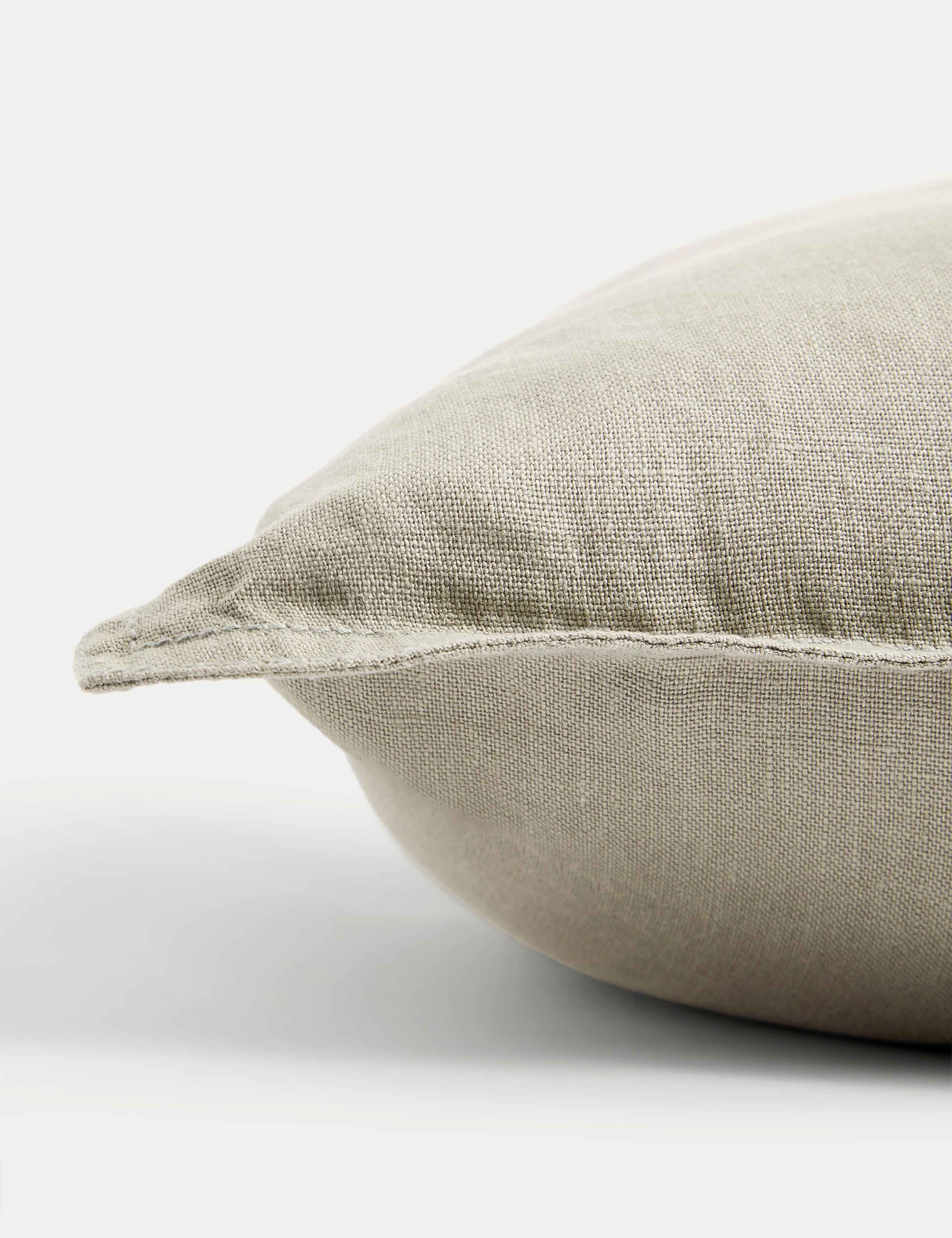 Pure Linen Cushion 2 of 3