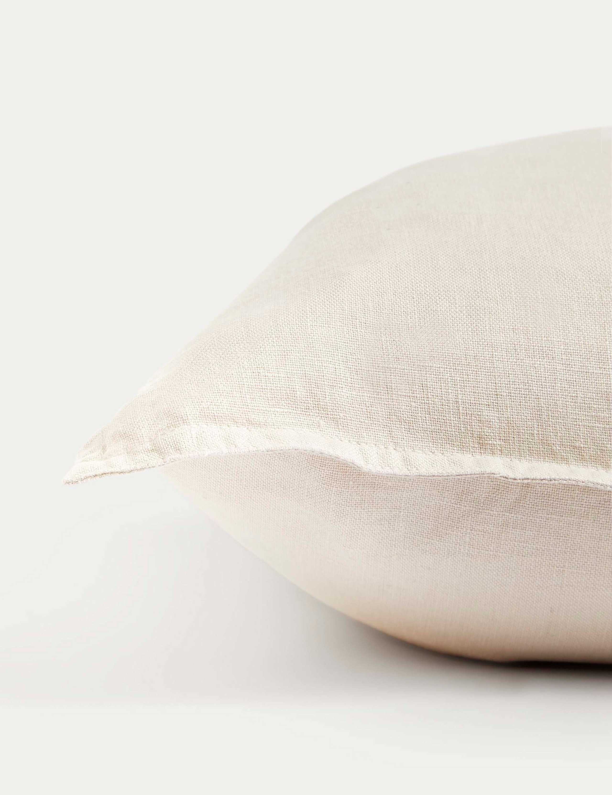 Pure Linen Cushion 2 of 3