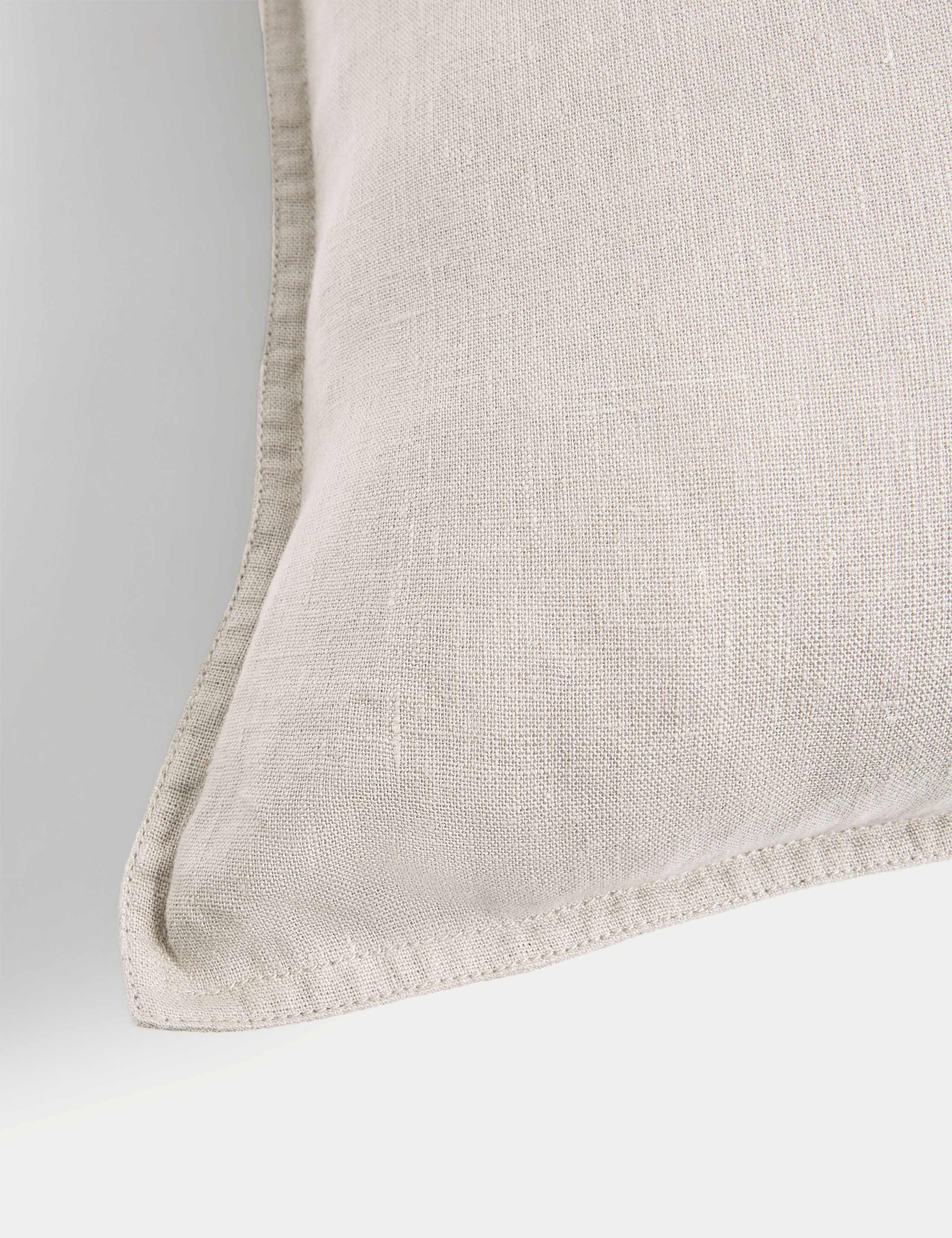Pure Linen Cushion 2 of 3