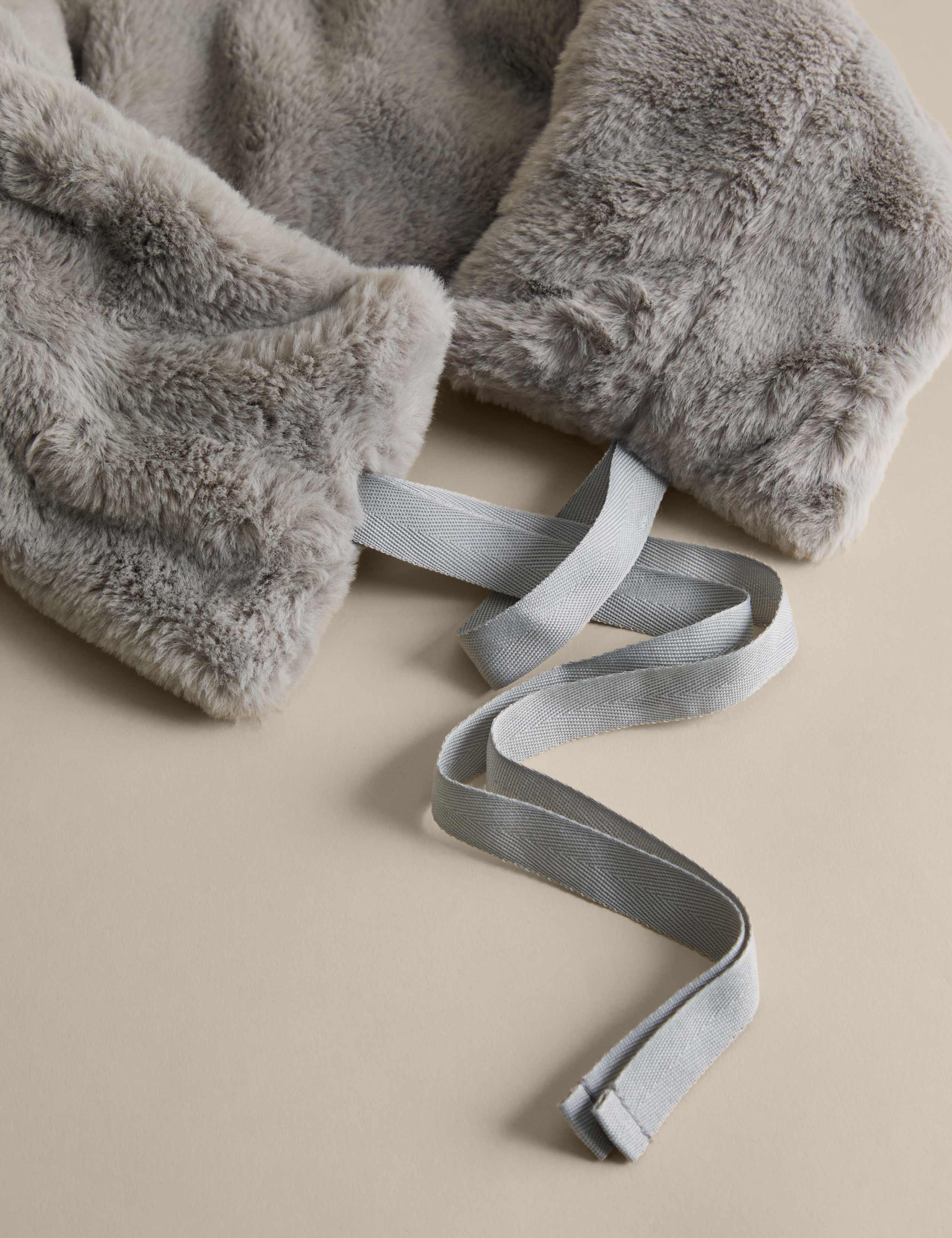 Supersoft Faux Fur Hottie 5 of 5