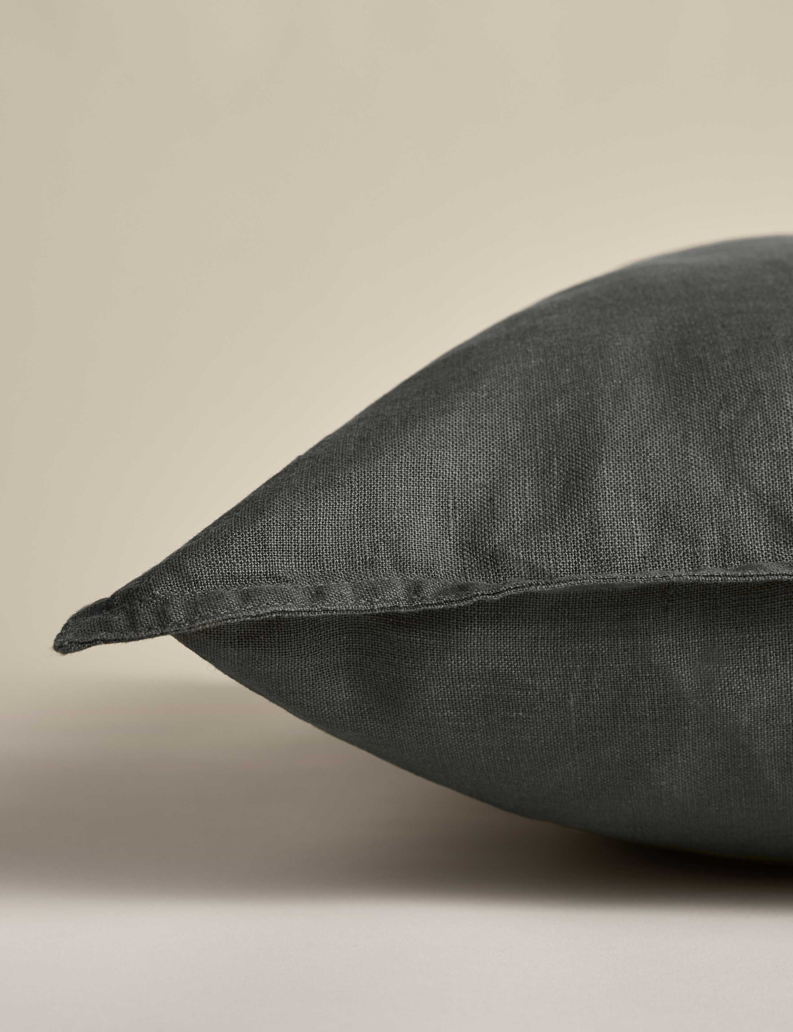 Pure Linen Flange Trim Cushion 2 of 3