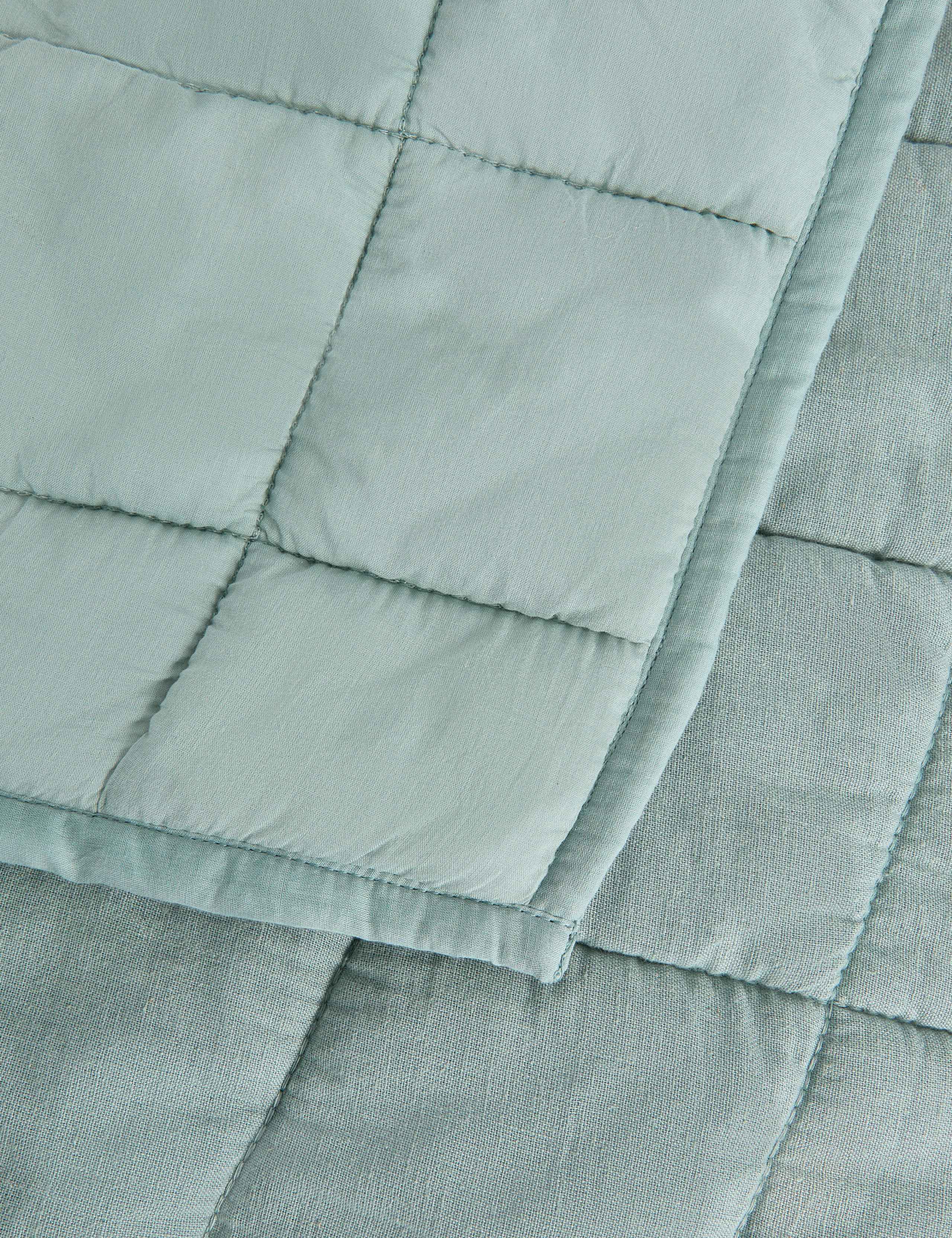 Cotton Rich Quilted Throw 3 of 3