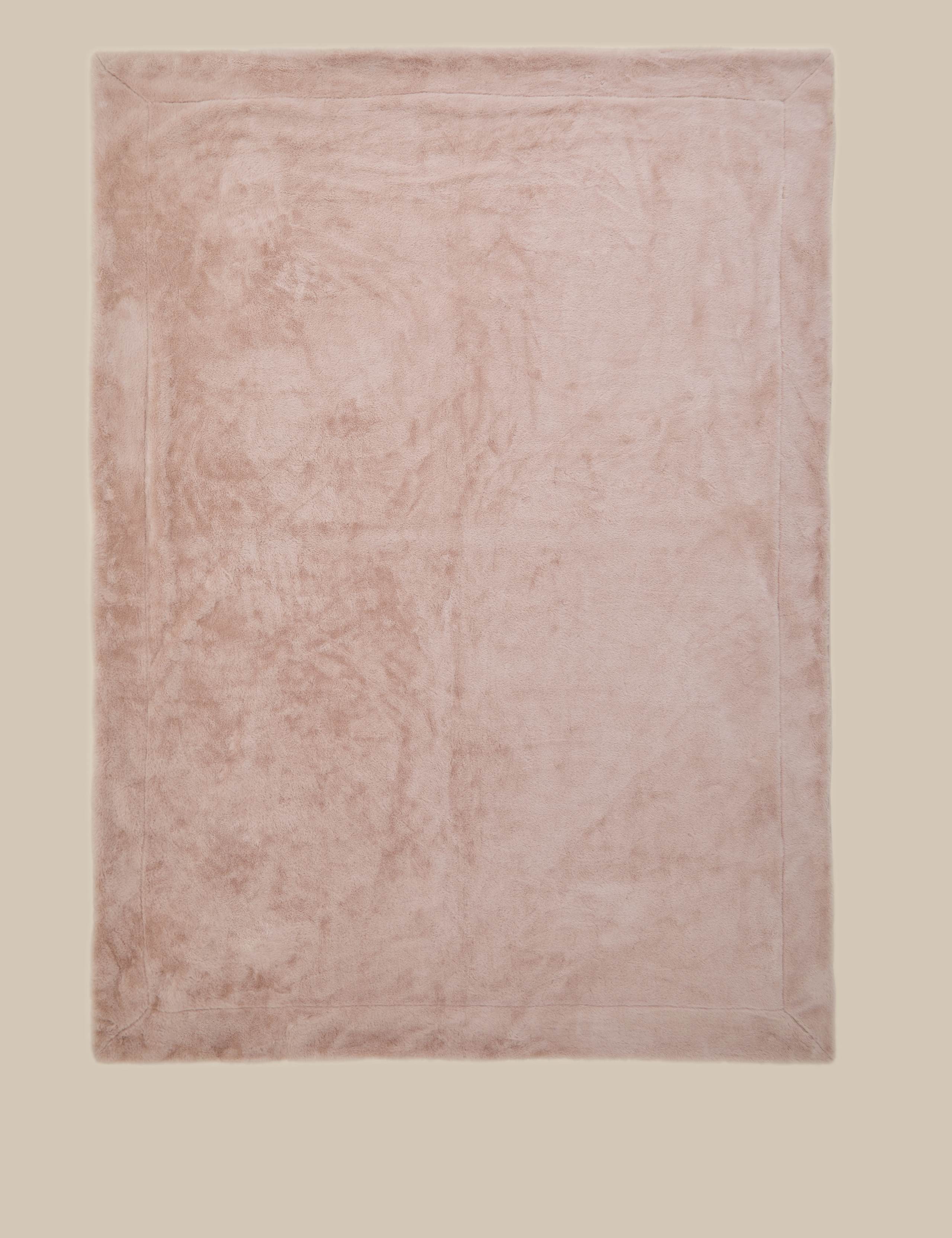 Supersoft Faux Fur Throw 3 of 4