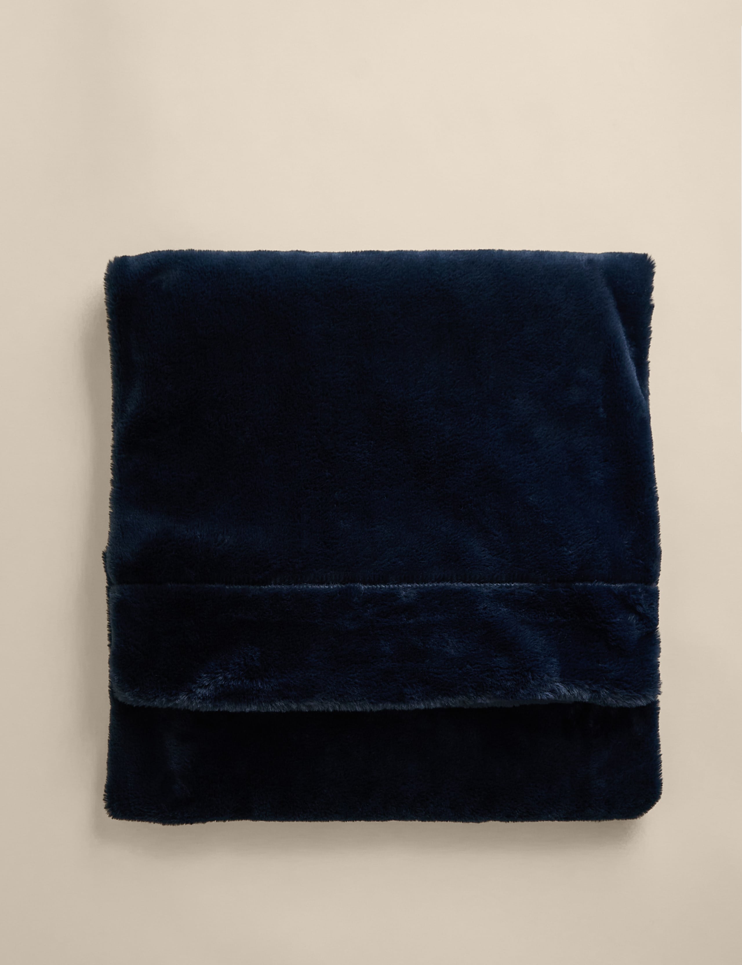 Supersoft Faux Fur Throw 1 of 4