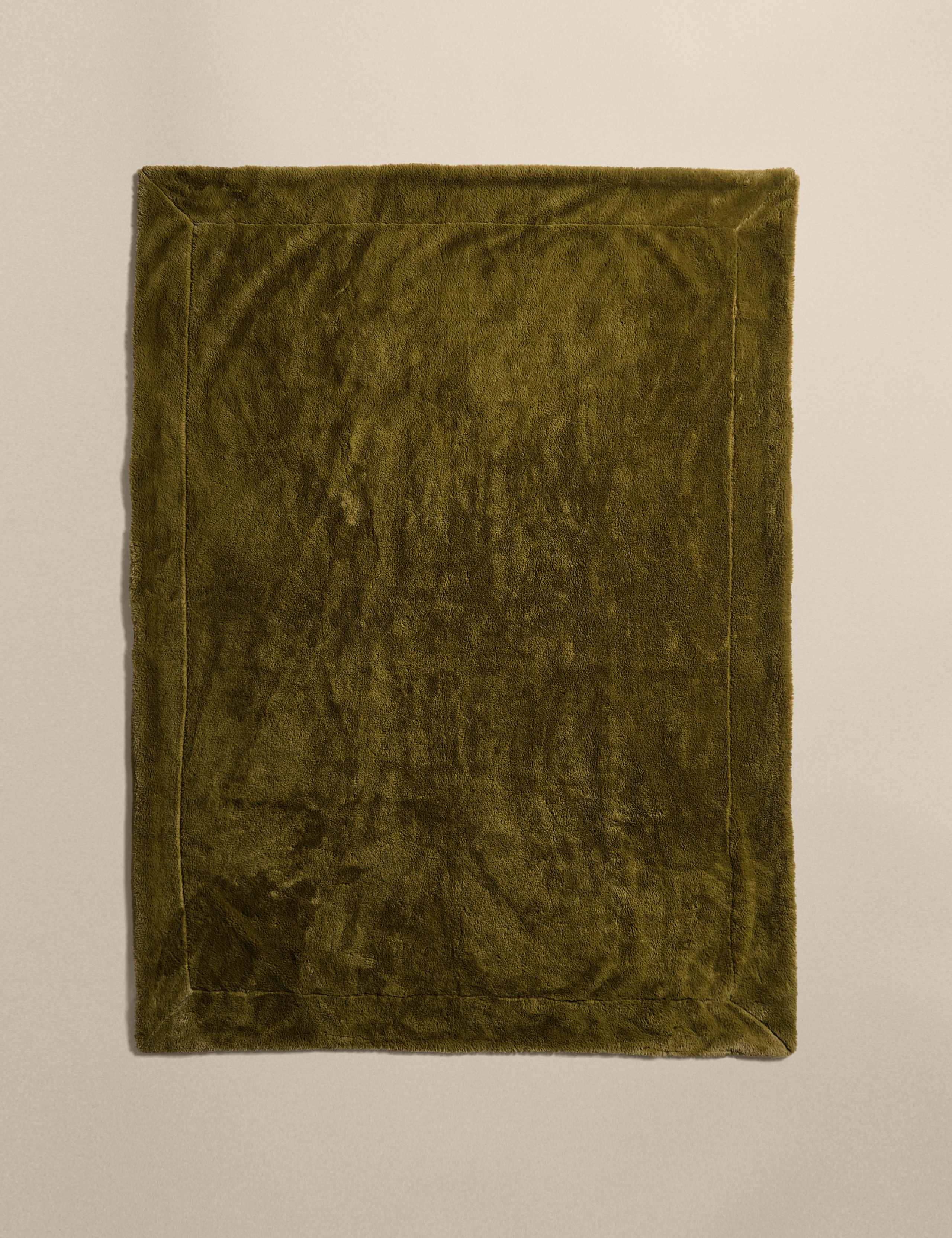 Supersoft Faux Fur Throw 4 of 4