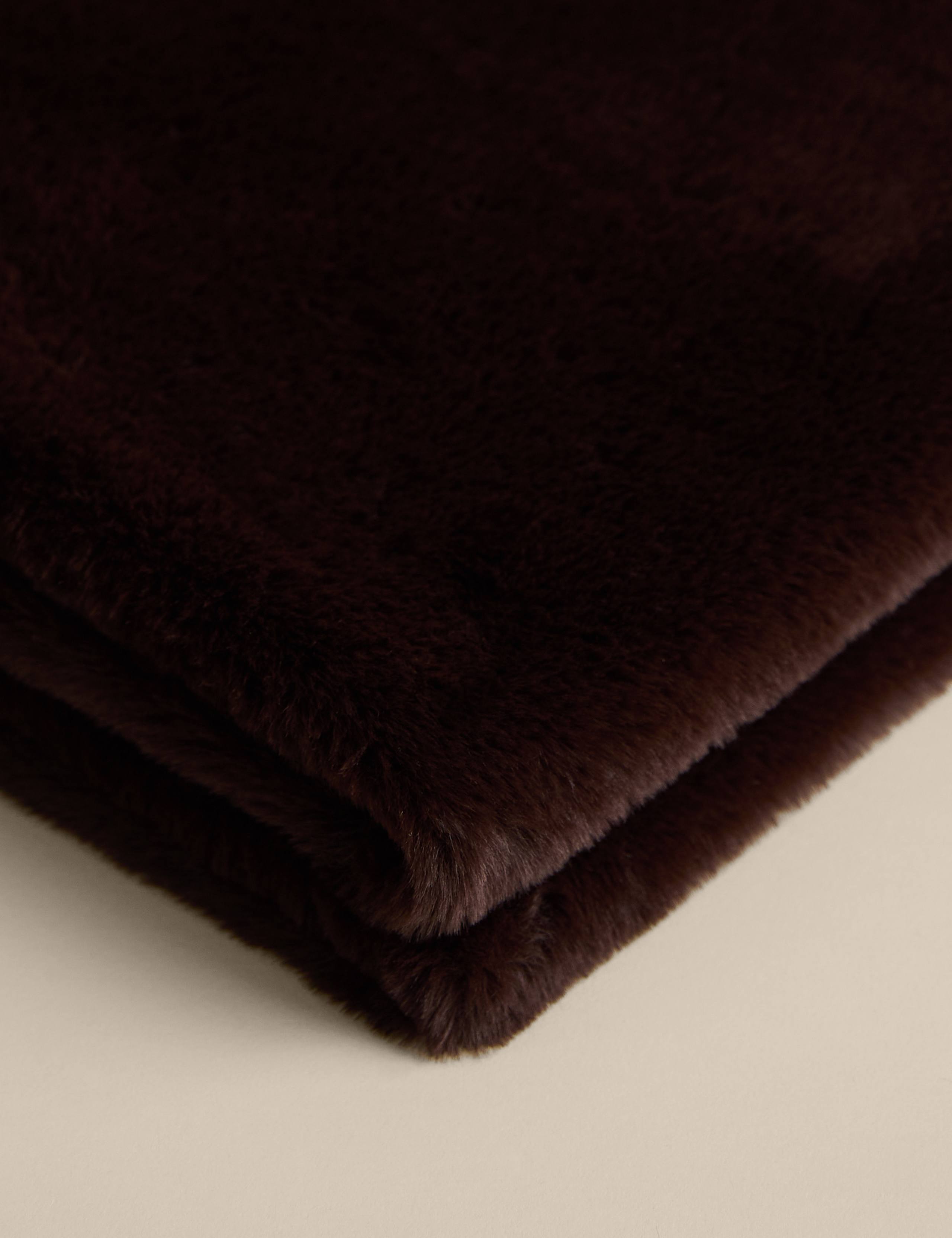 Supersoft Faux Fur Throw 2 of 5