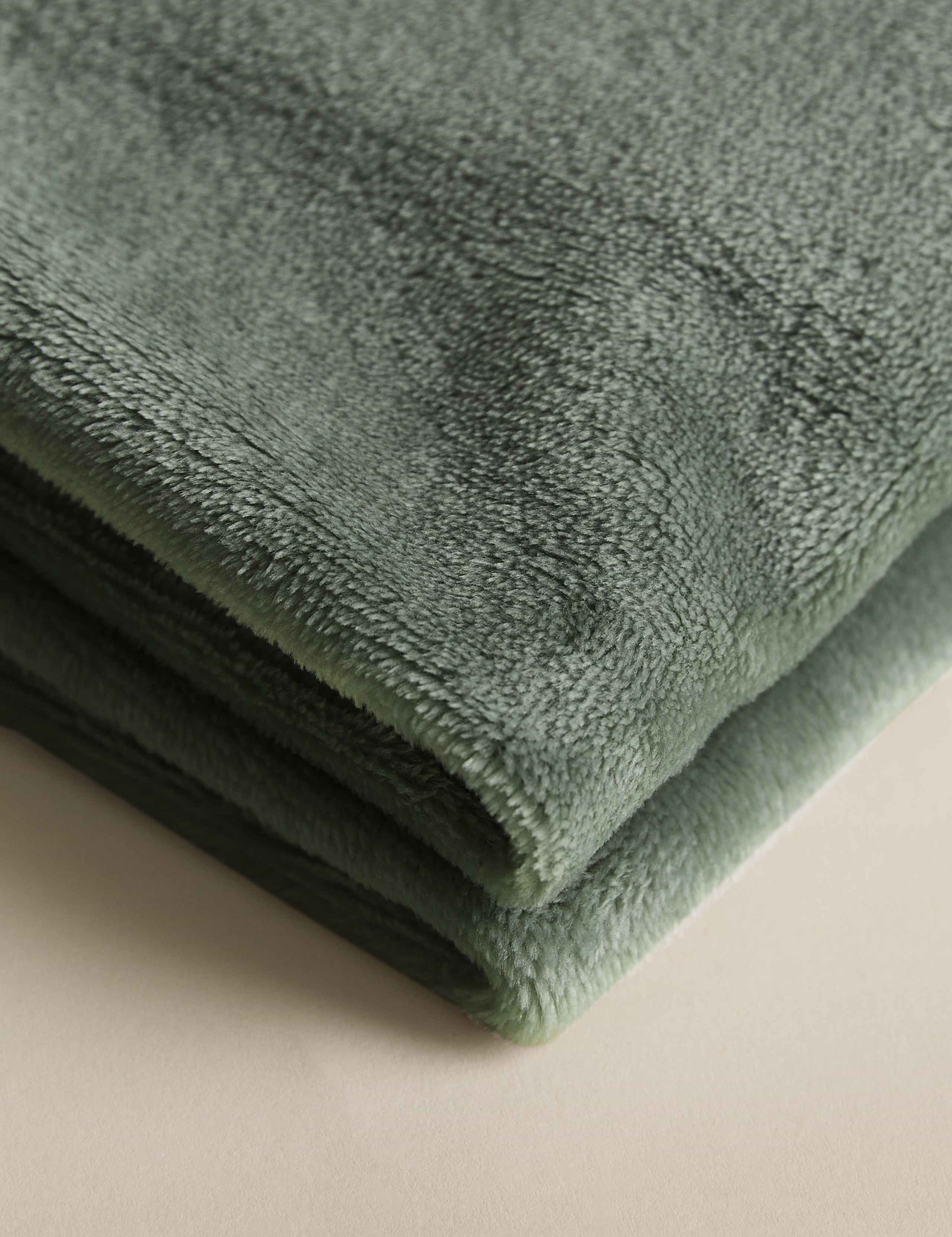 Fleece Throw 4 of 4