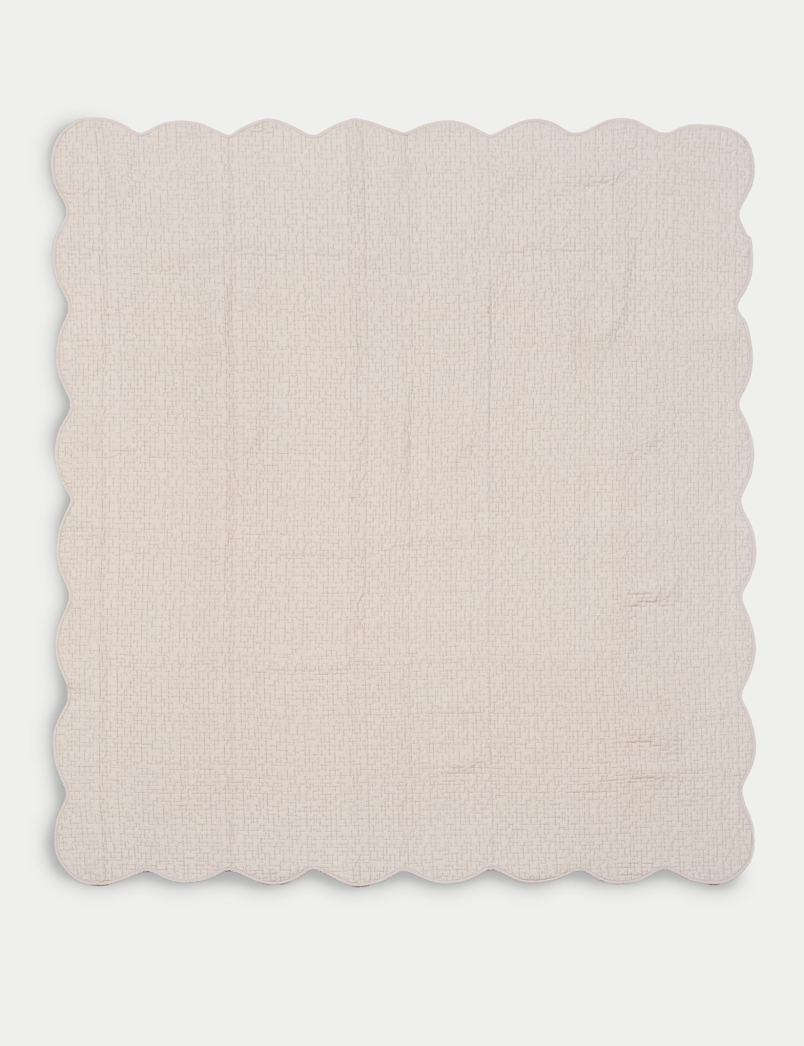 Quilted Scallop Bedspread 3 of 3