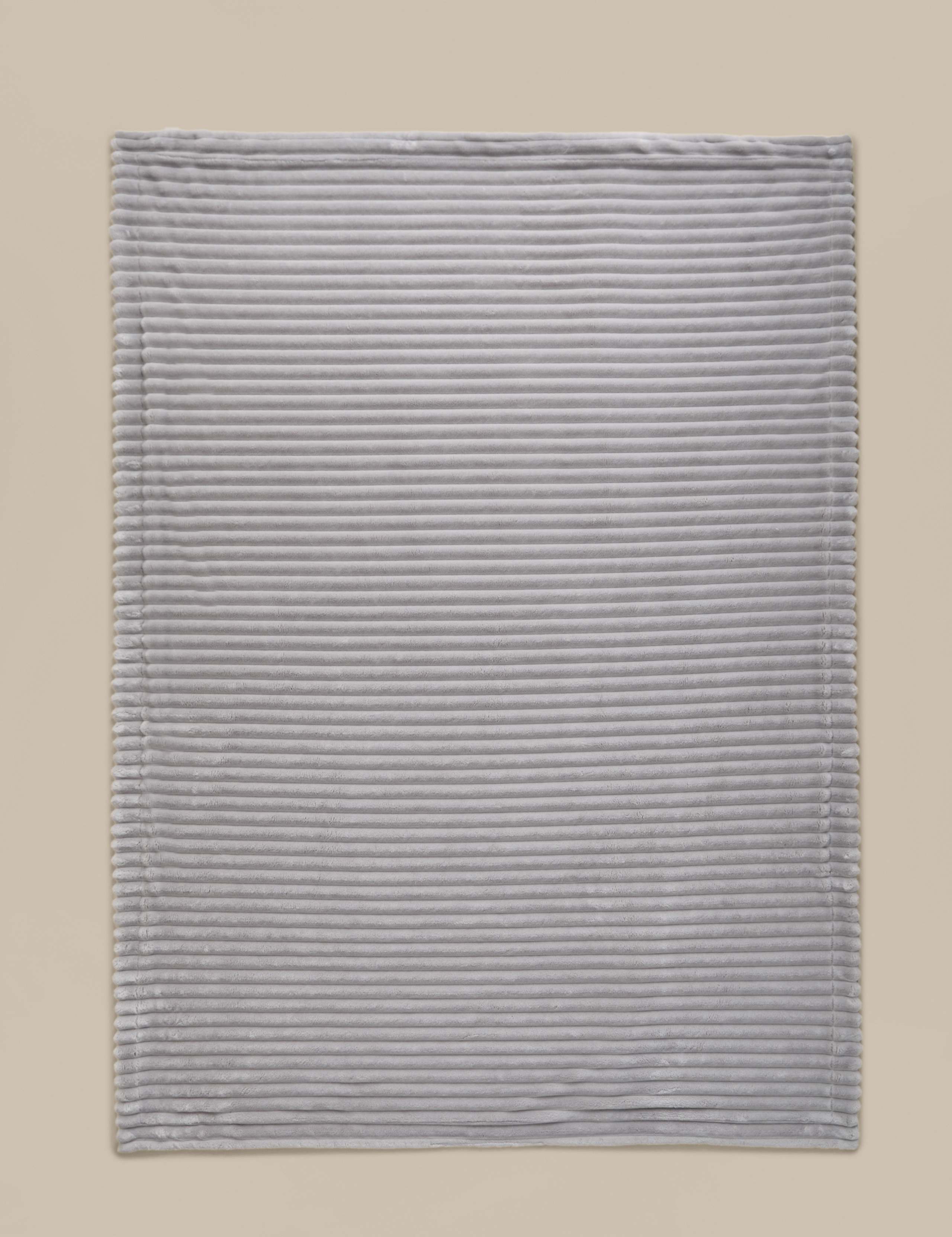 Fleece Ribbed Throw 3 of 4