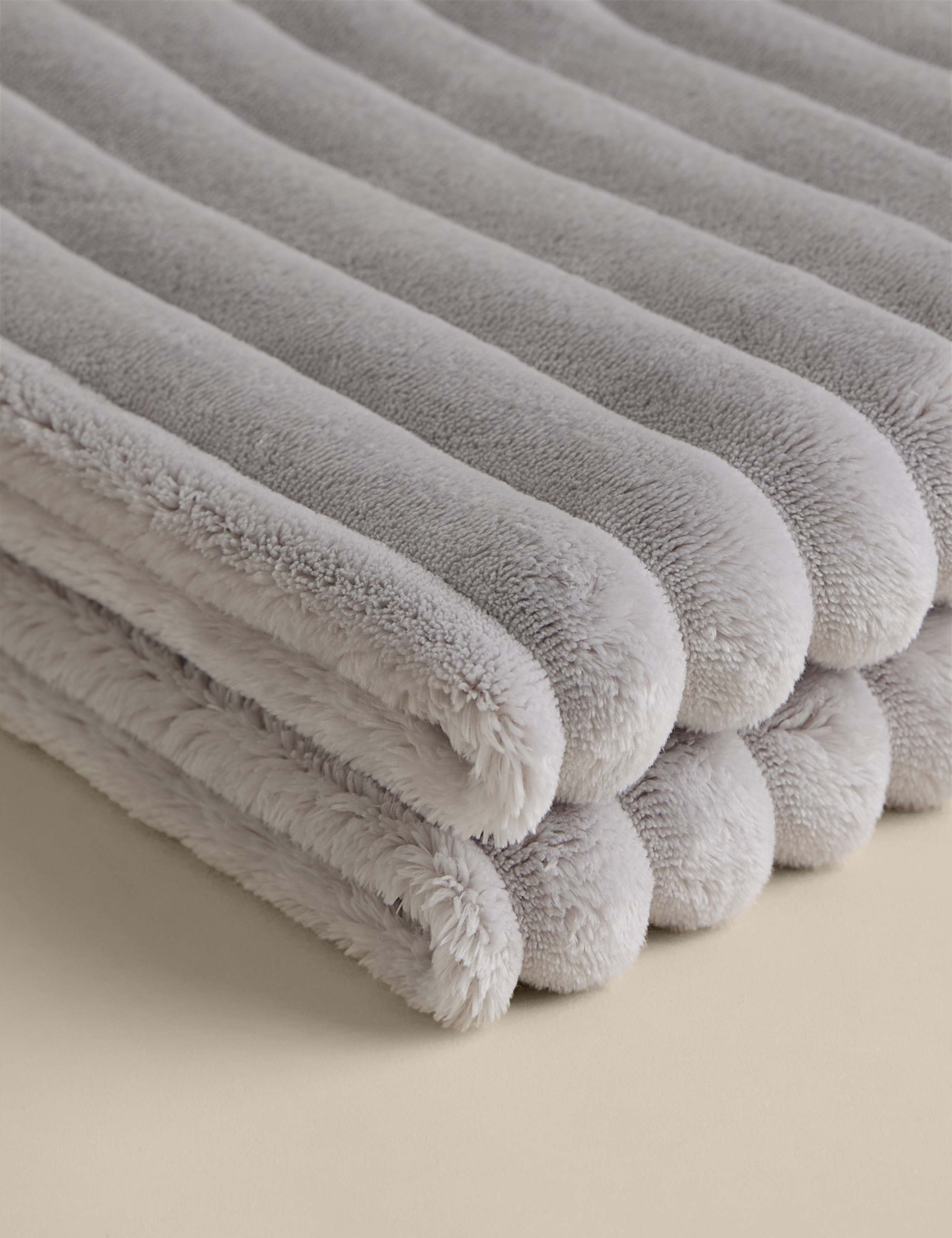 Fleece Ribbed Throw 4 of 4