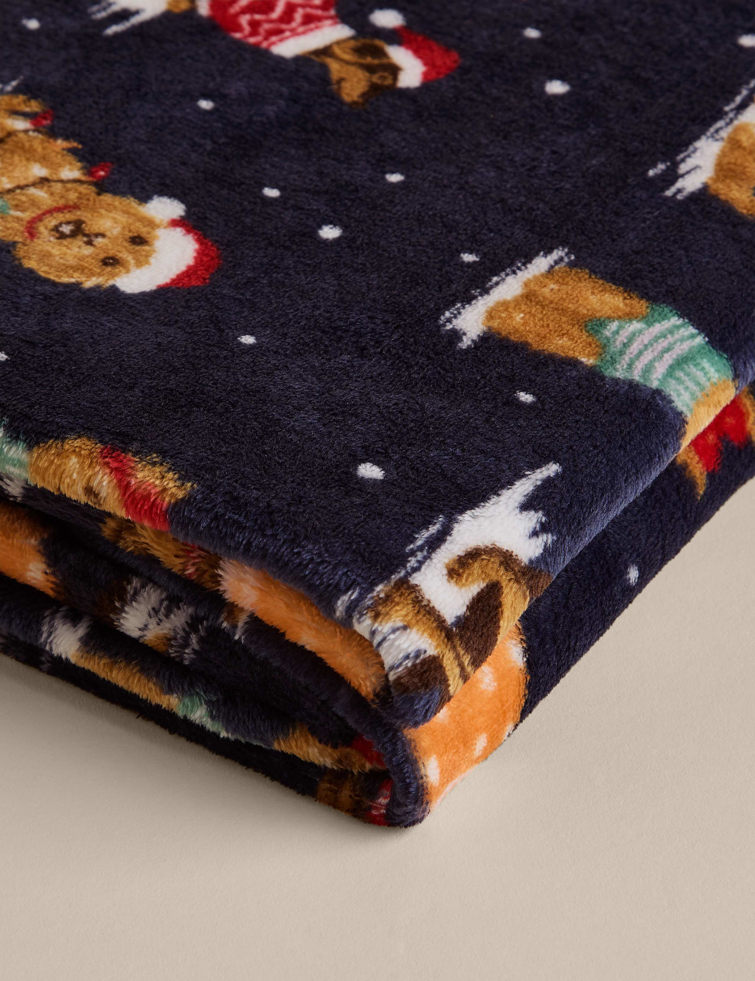 Soft Fleece Dog Print Throw 3 of 3