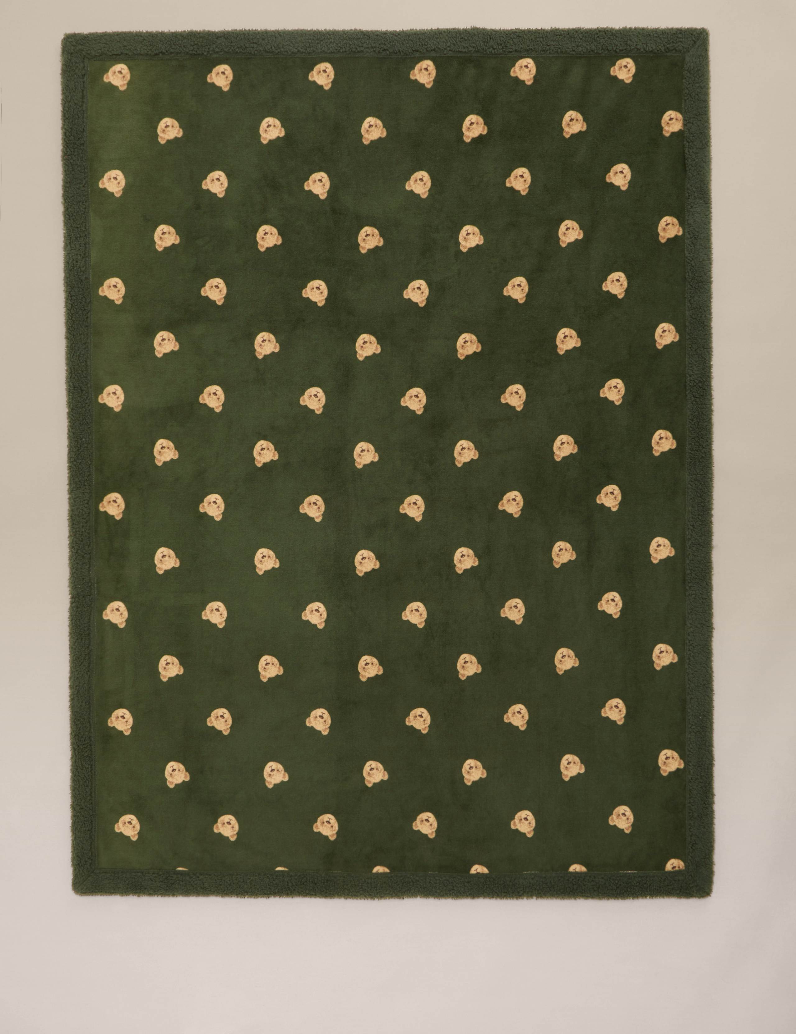 Borg Fleece Spencer Bear™ Throw 3 of 4