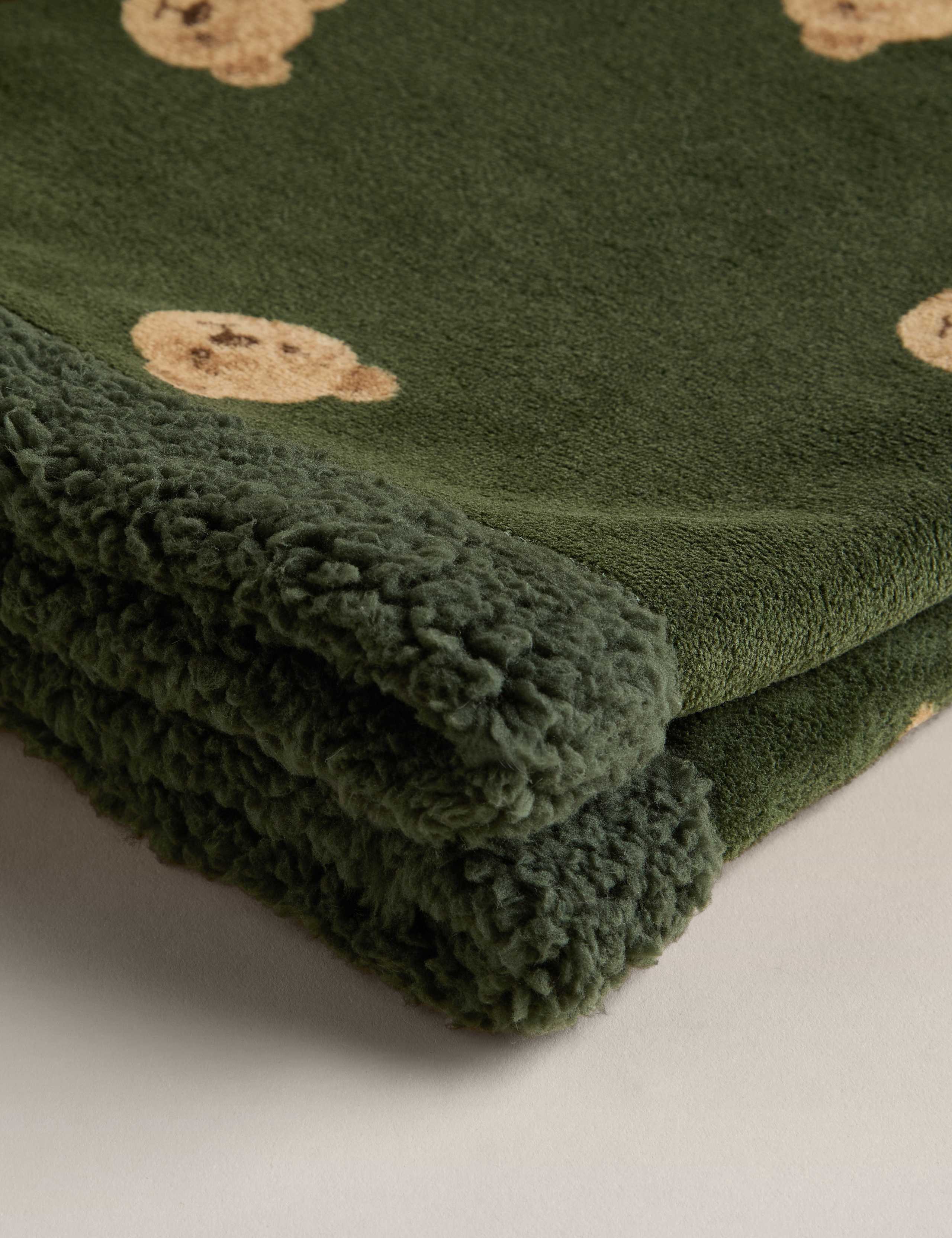 Borg Fleece Spencer Bear™ Throw 4 of 4