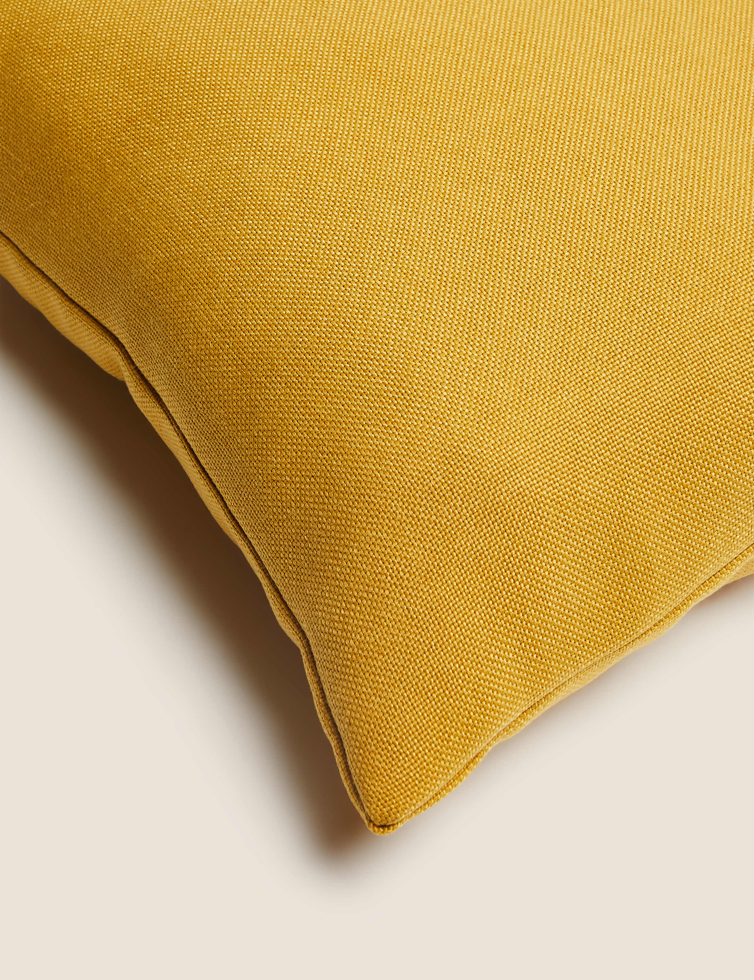 2 Pack Banbury Cushions 4 of 6