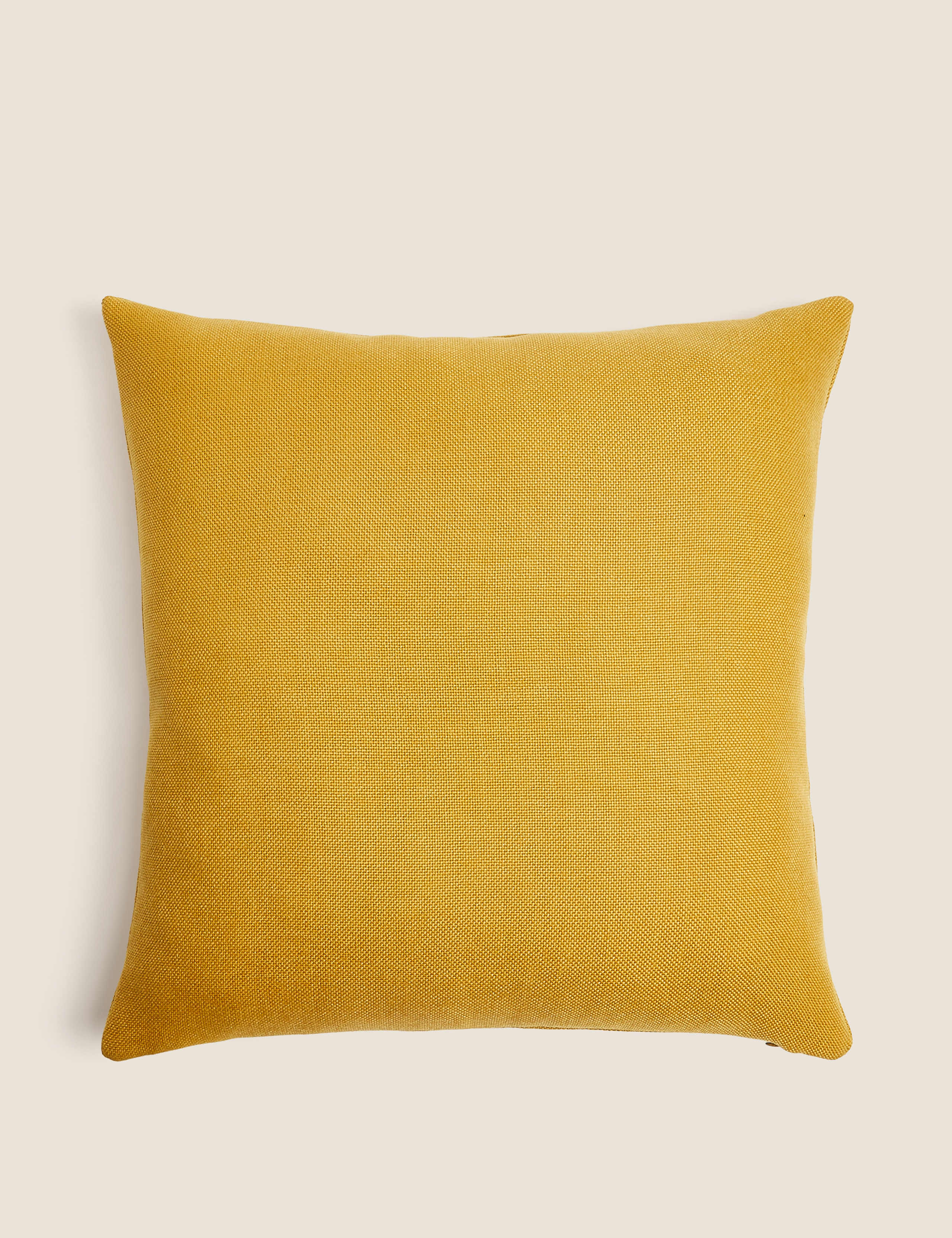 2 Pack Banbury Cushions 5 of 6