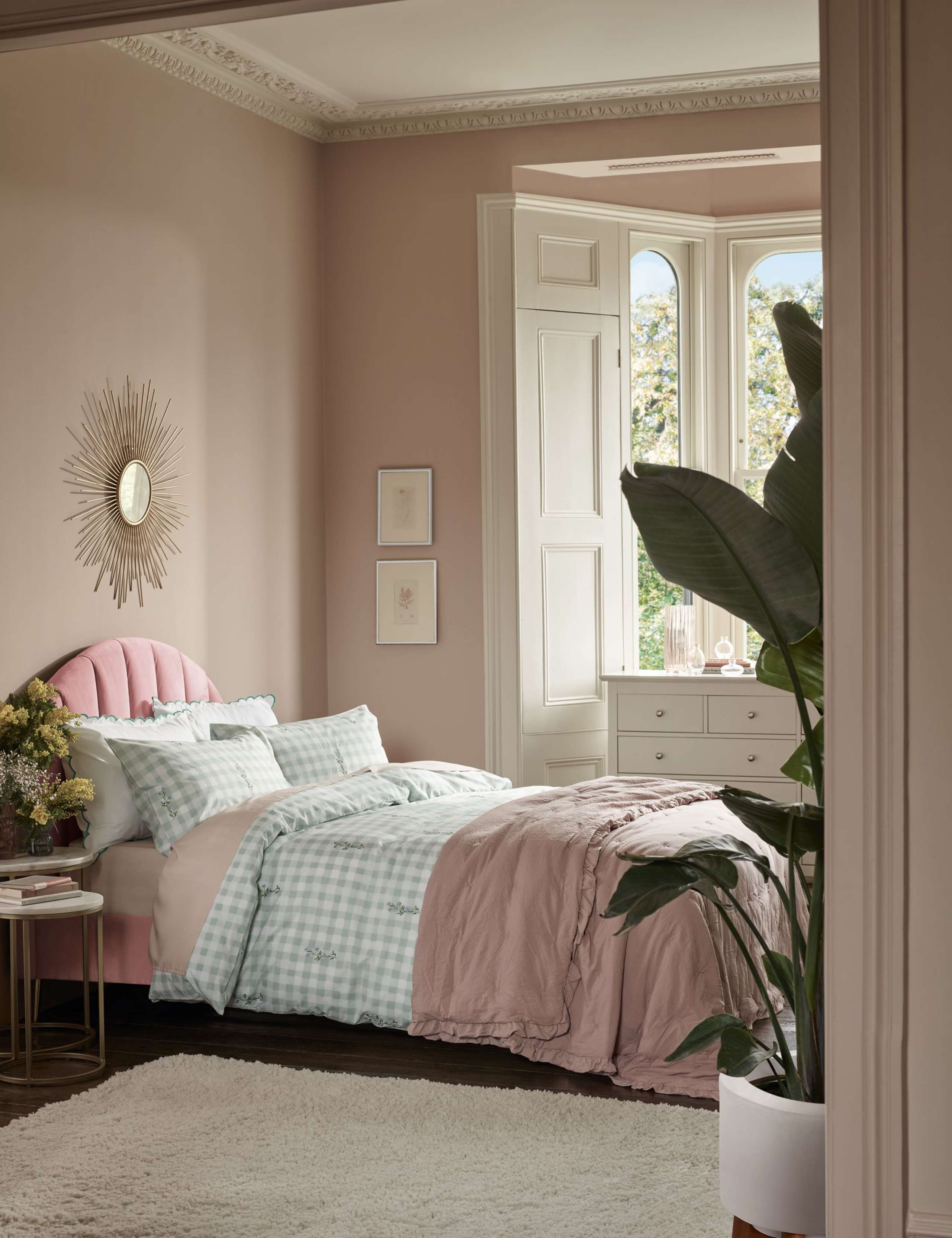 Pearl Velvet Bed 7 of 8