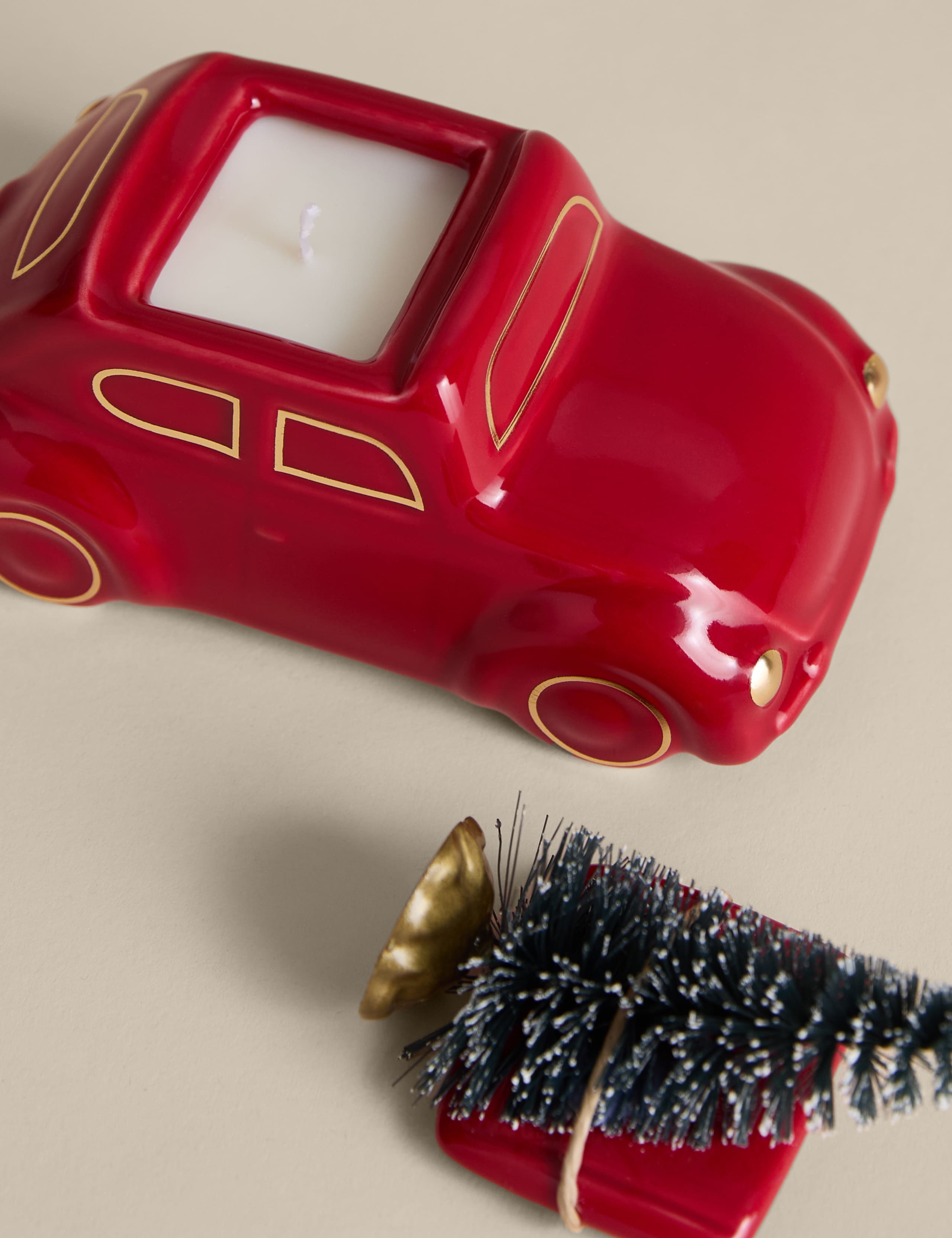 Mandarin Clove and Cinnamon Car Candle 3 of 3