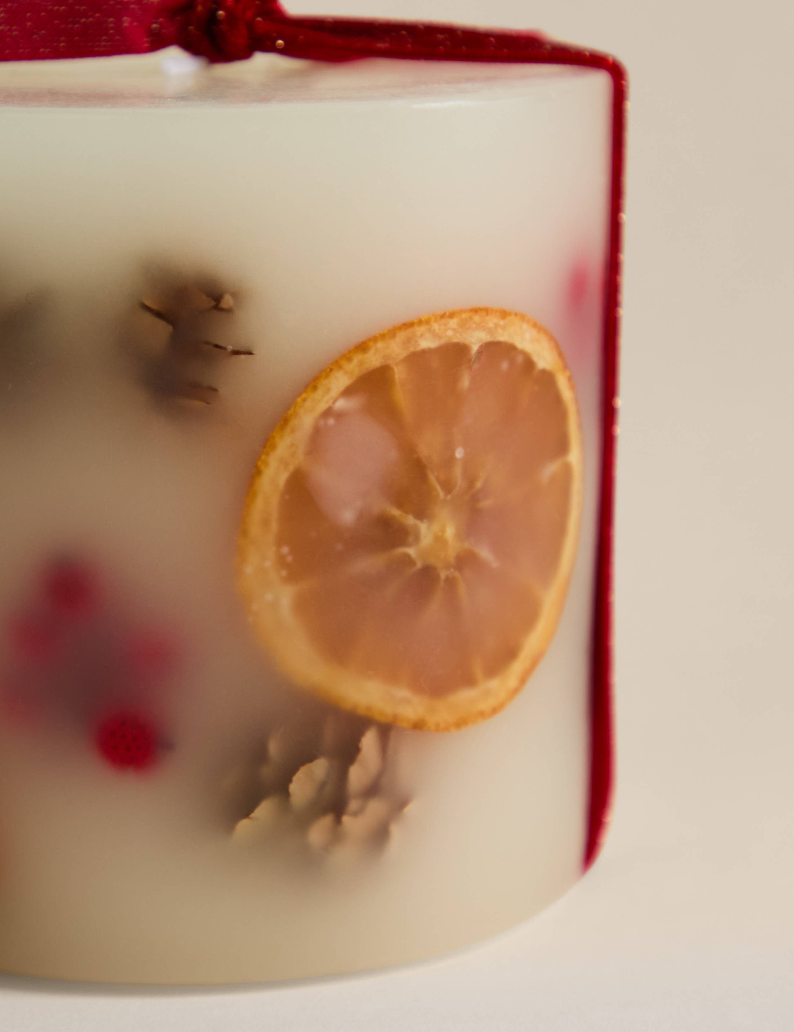 Mandarin Clove & Cinnamon Botanical Candle 3 of 3