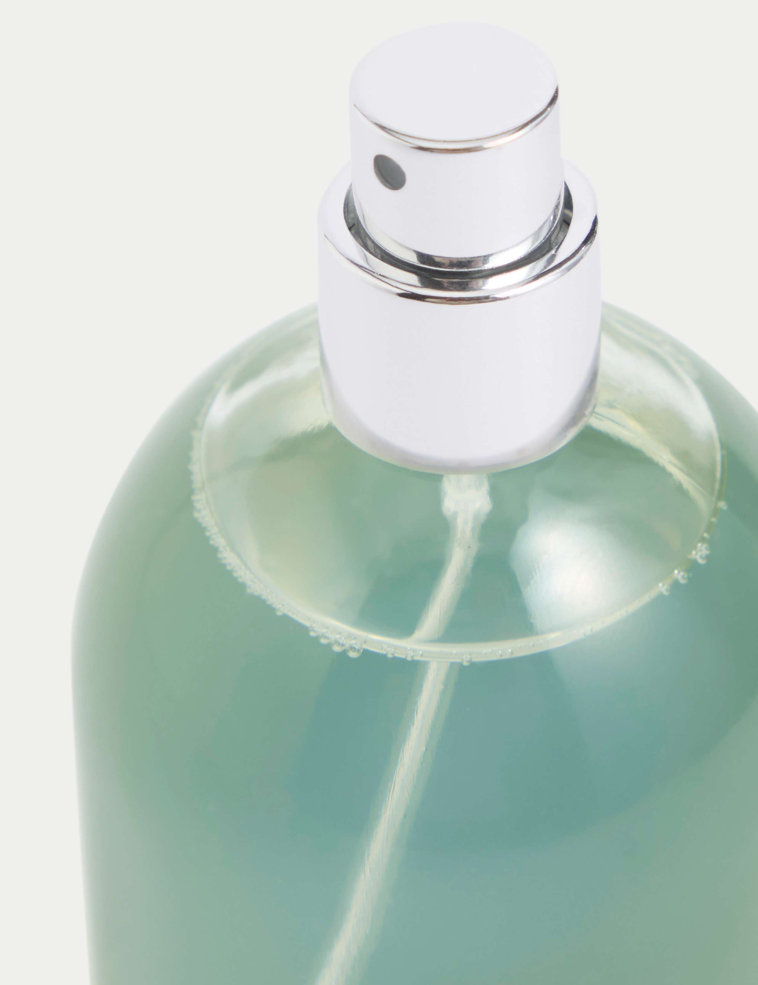 Fresh Vines Room Spray 3 of 3