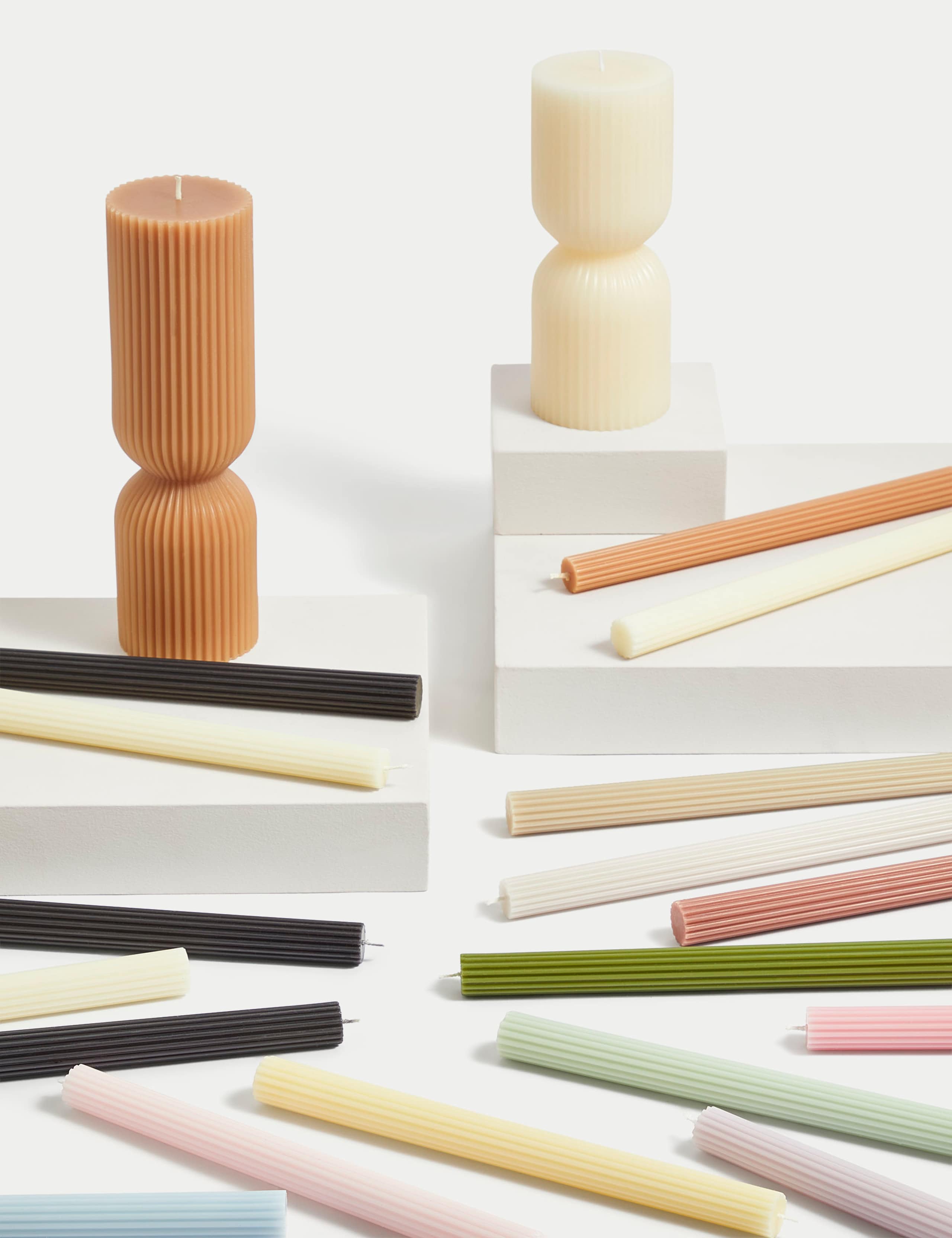 Set of 5 Ridged Dinner Candles 4 of 5