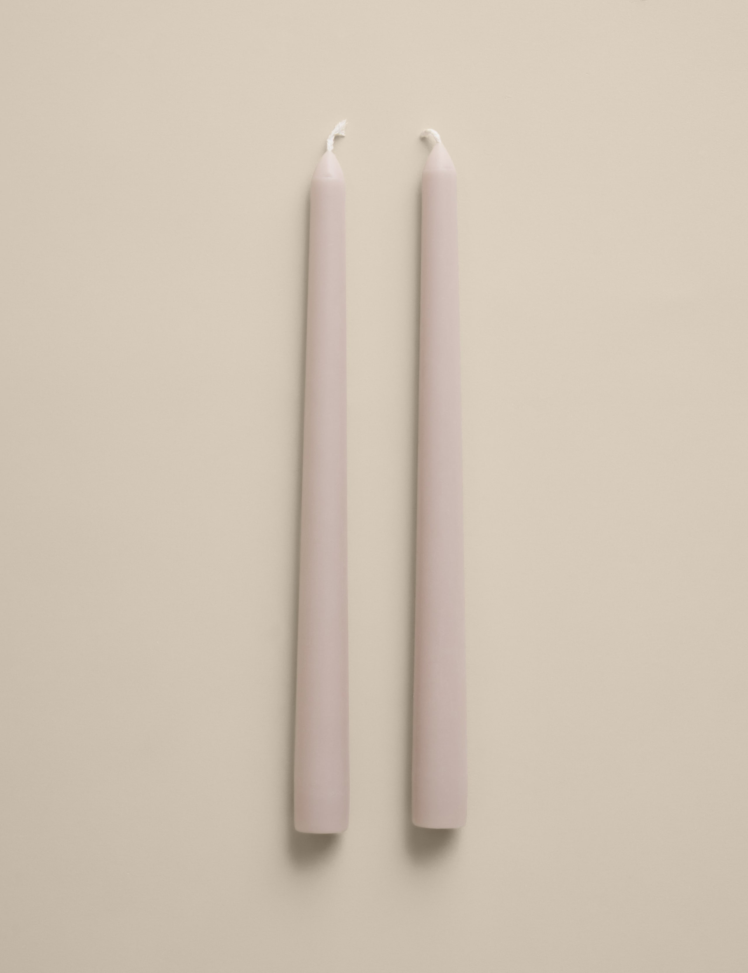 Set of 2 Tapered Dinner Candles 2 of 3
