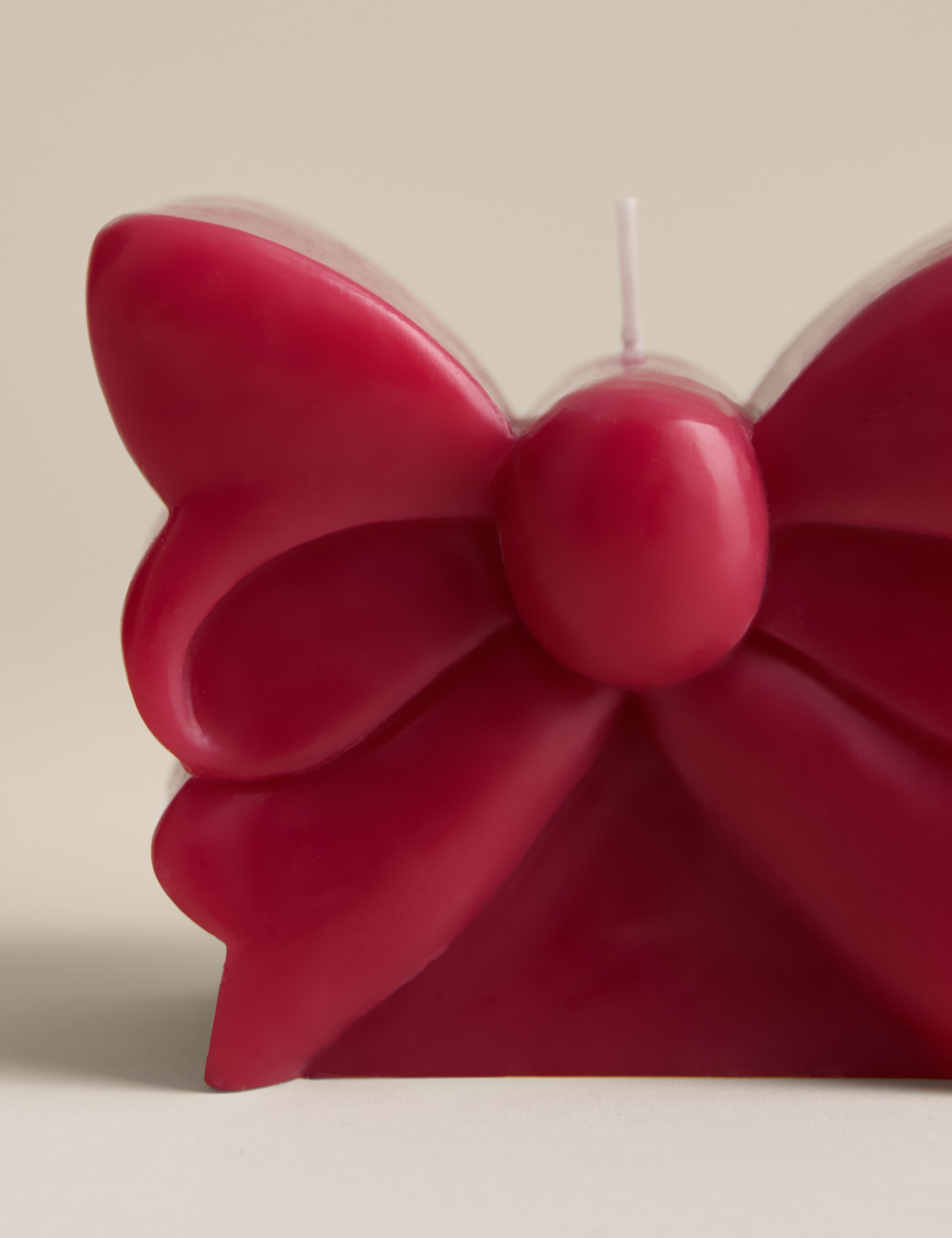 Large Bow Shaped Candle 3 of 3
