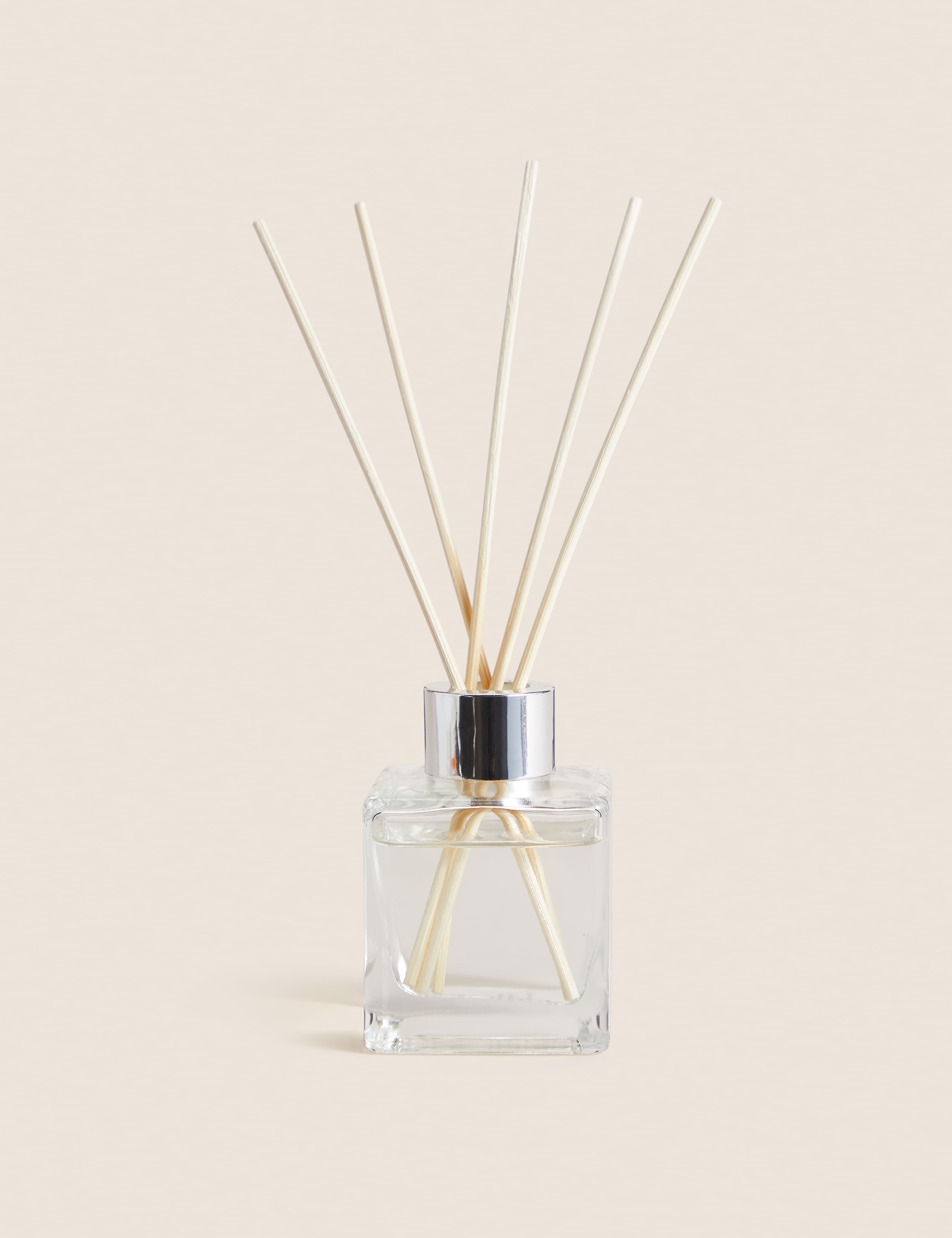 Wild Rhubarb 80ml Diffuser 3 of 3